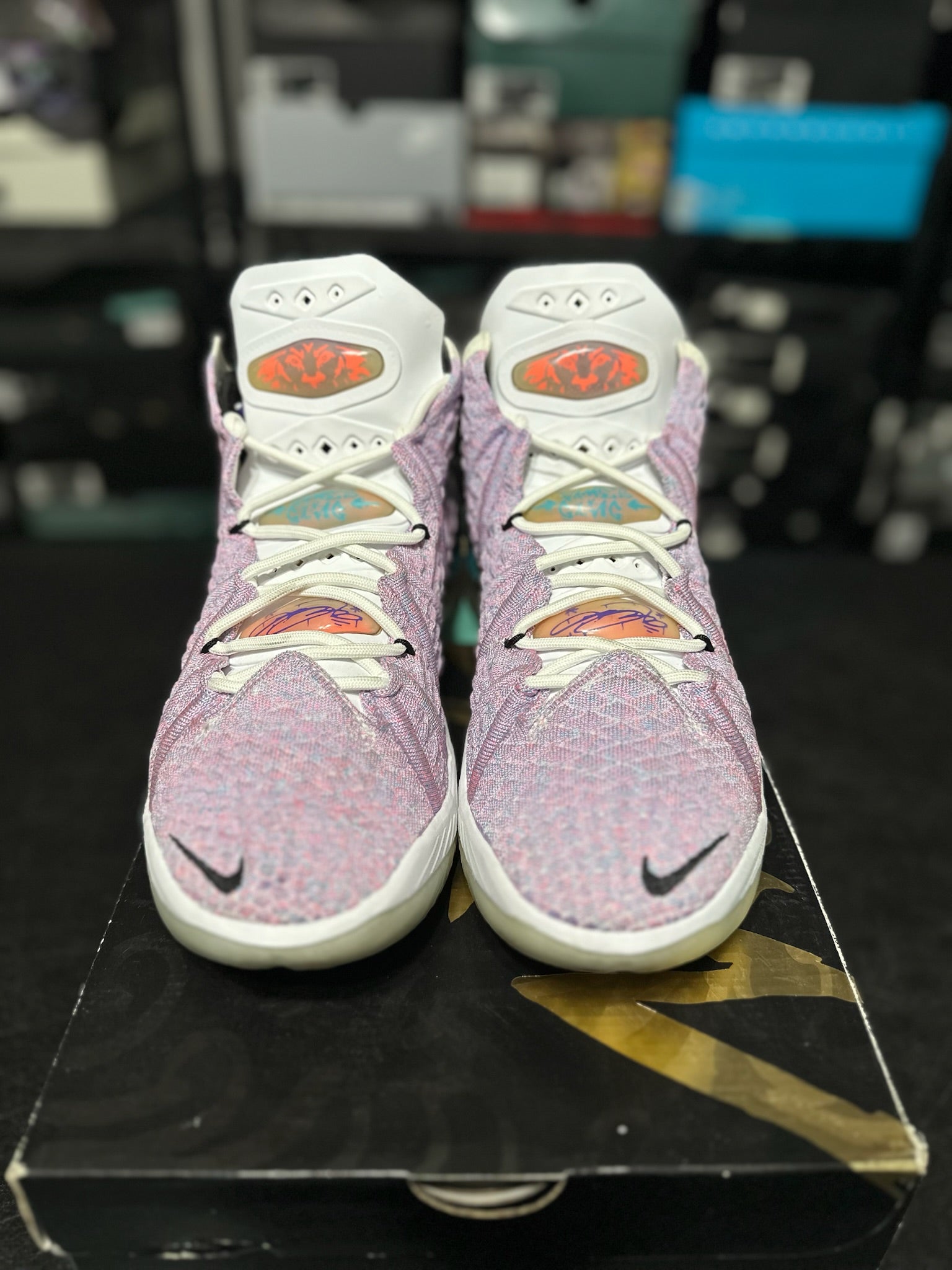 Size 9.5 - LeBron 18 Graffiti