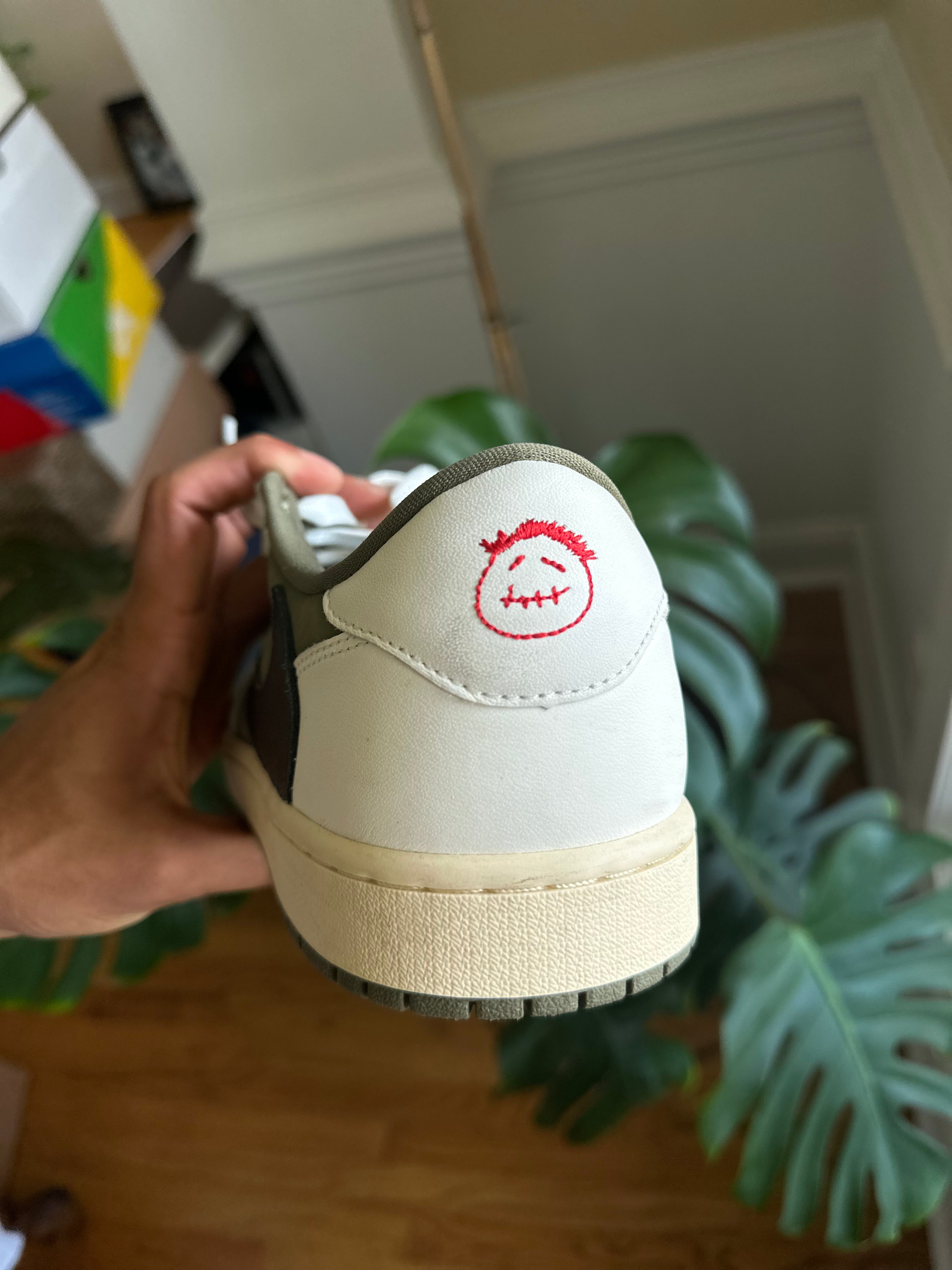 Size 11.5 - J1 low Travis medium olive