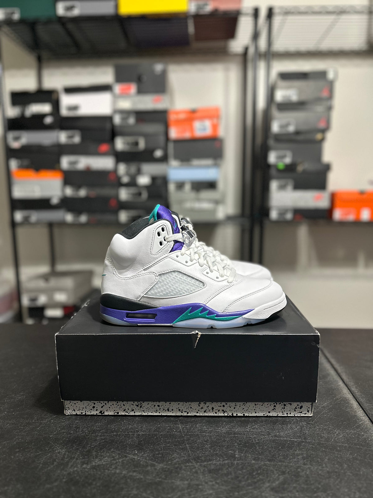 Size 8.5 - J5 white grape