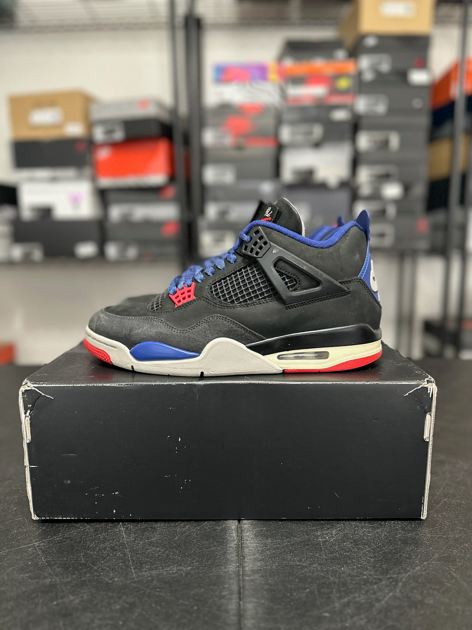 Size 11.5 - j4 rare air