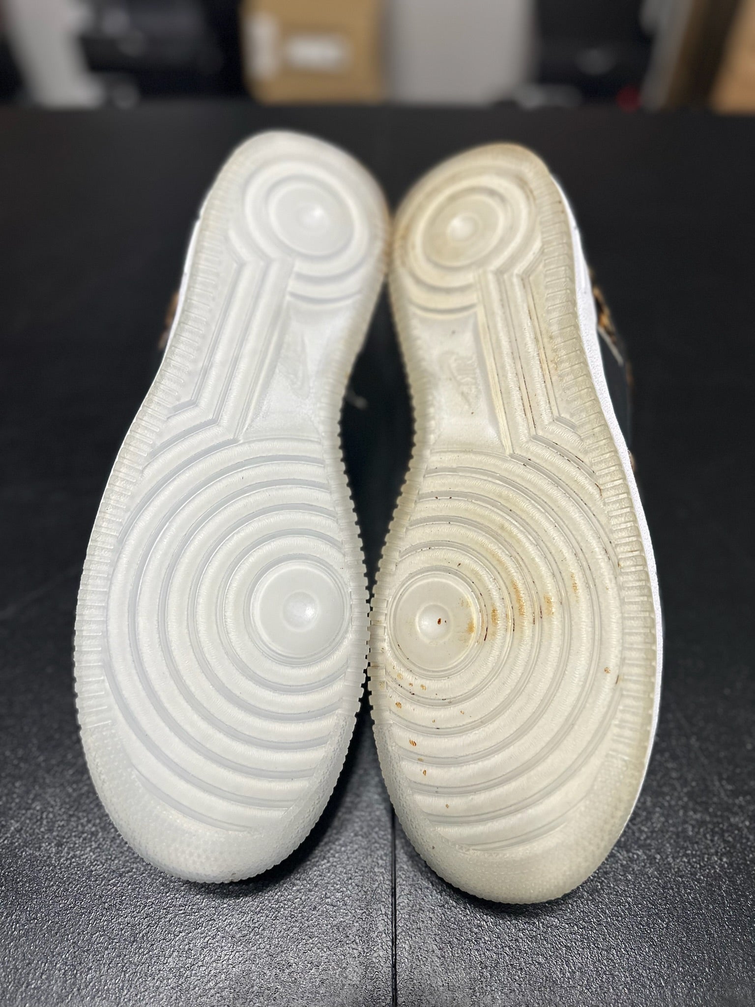 Size 13 - AF 1 Low Los Primeros