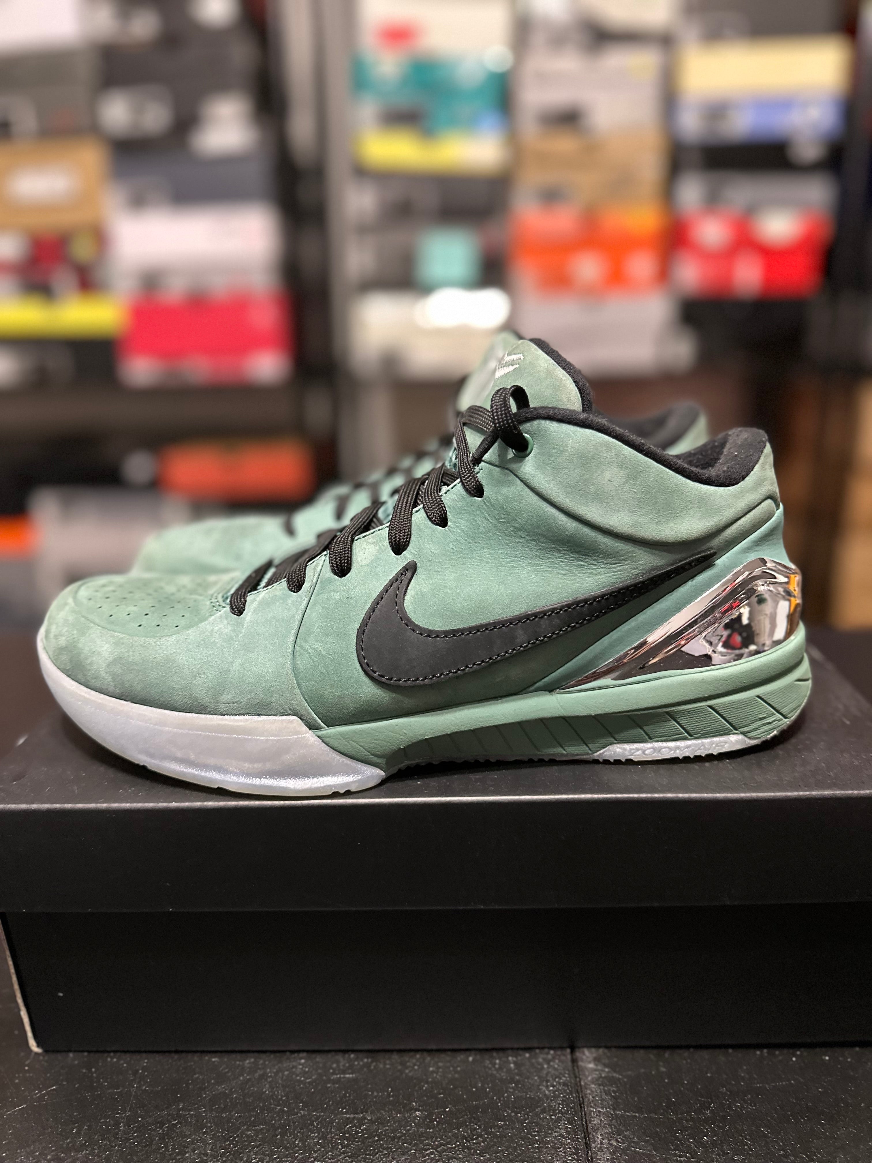 Size 10 - Kobe 4 Girl dad