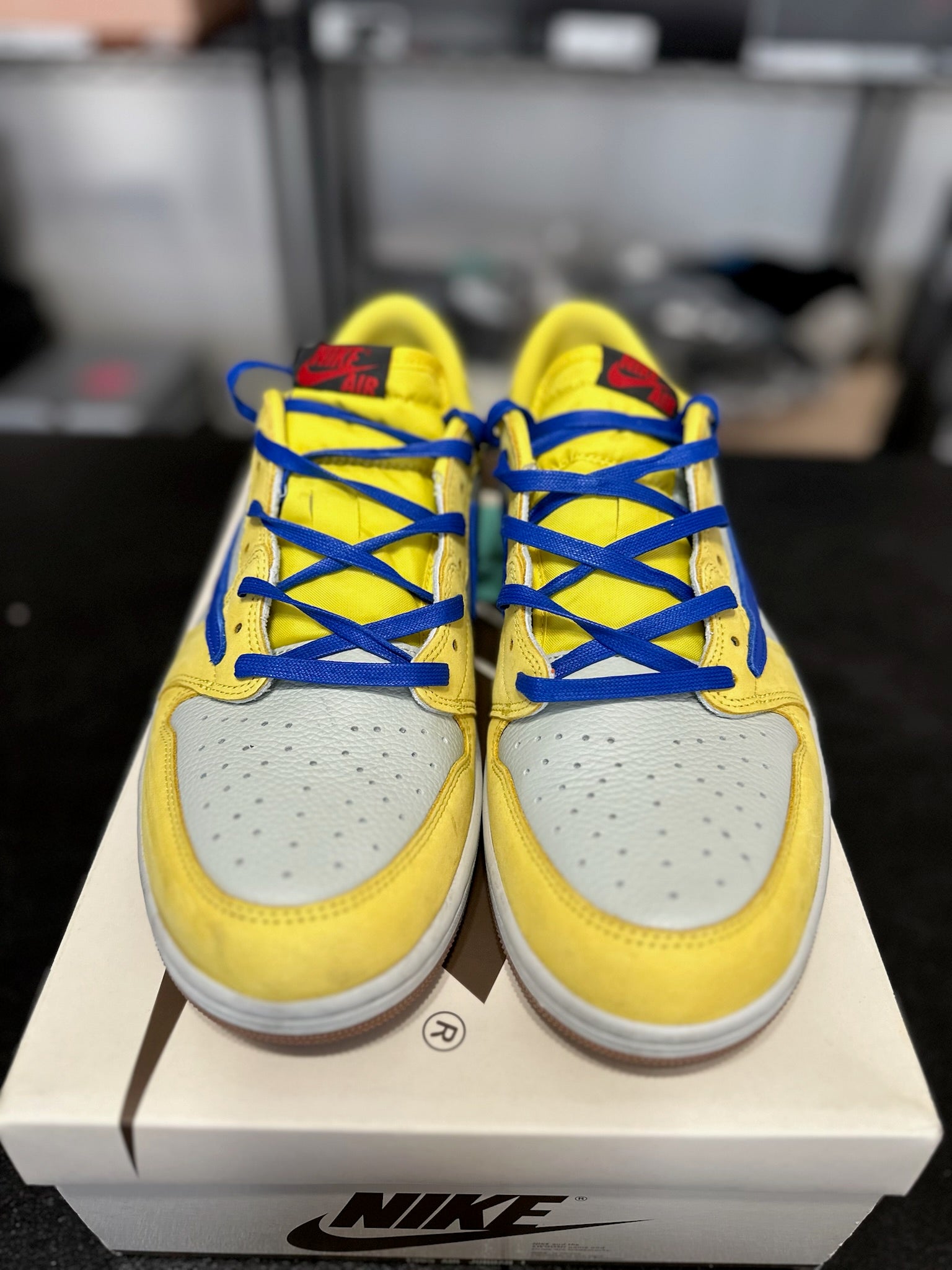 Size 11.5 - (13W) J1 Low Travis Scott Canary