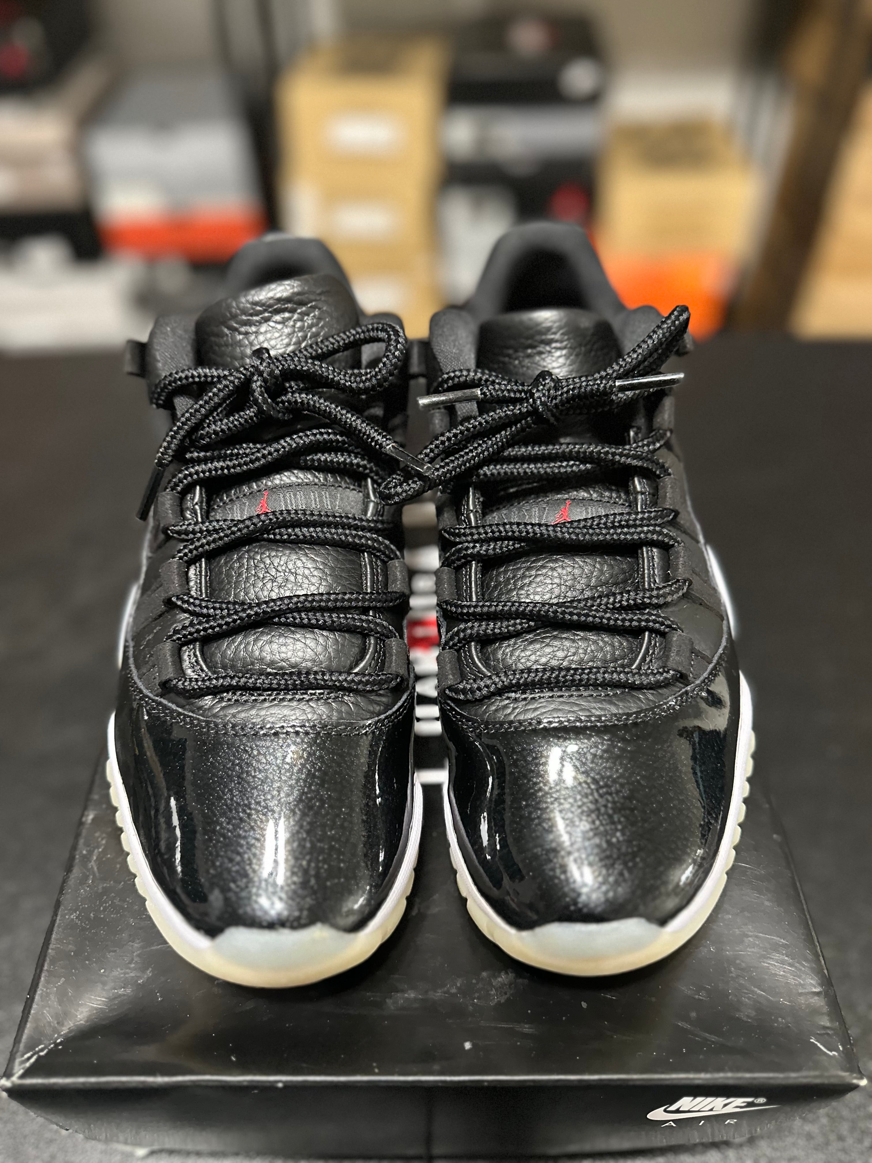 Size 9.5 - J11 Low 72-10