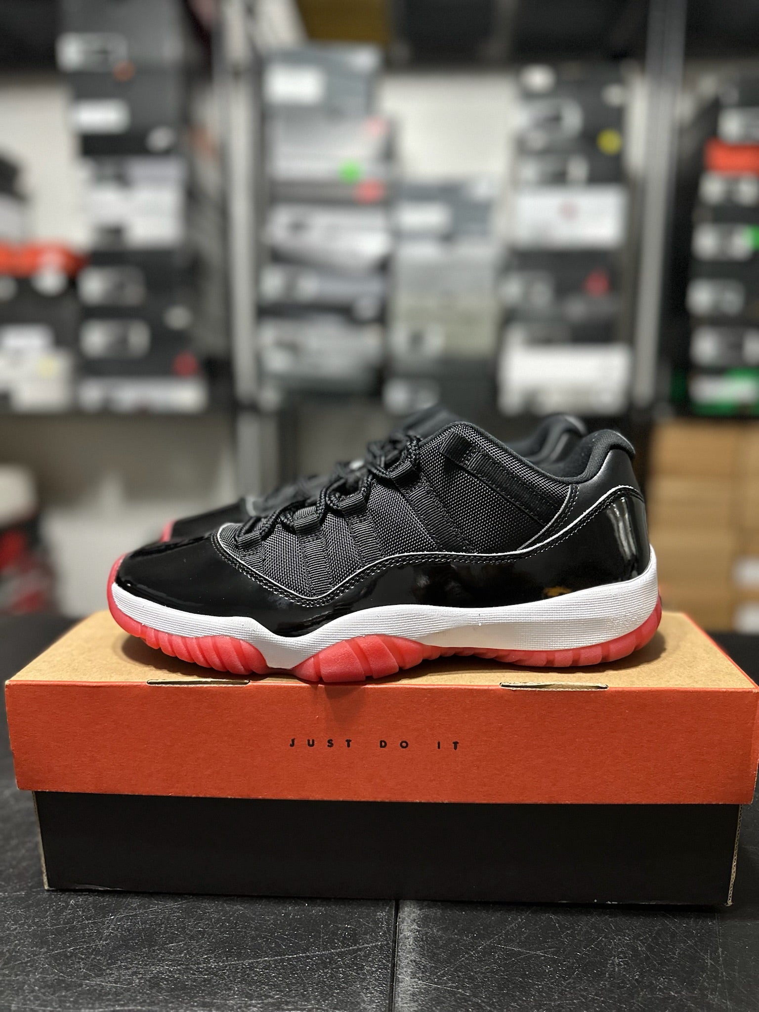Size 9.5 - J11 Low Bred