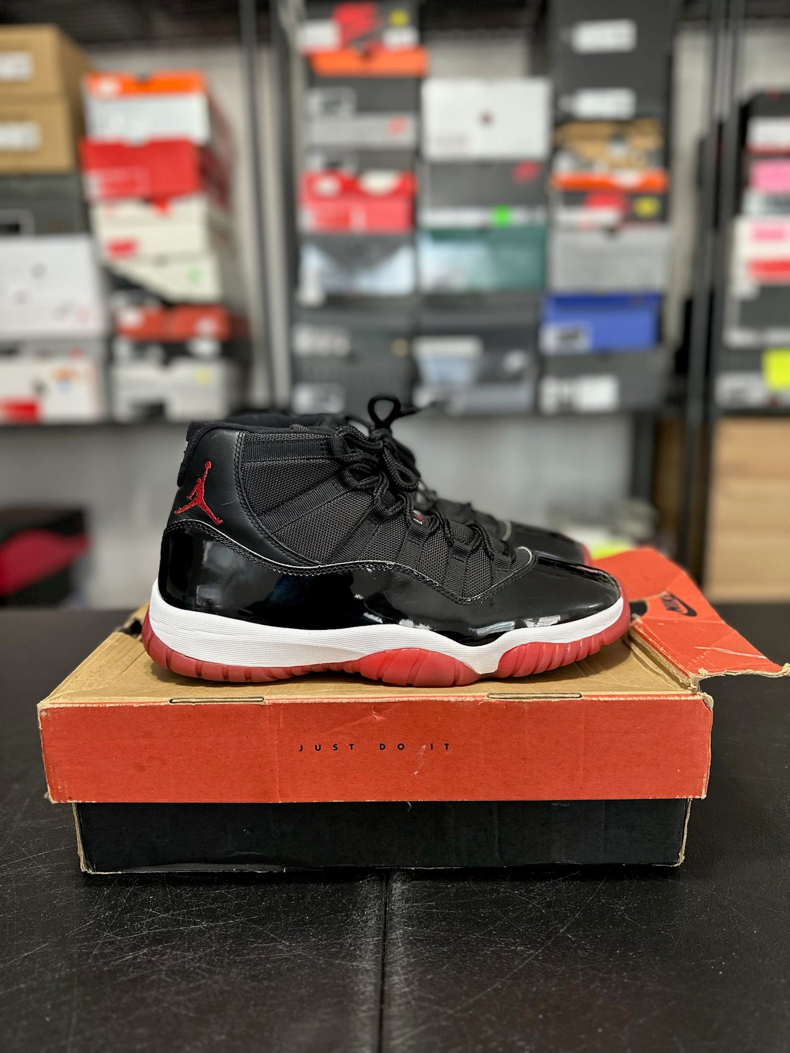 Size 10.5 - J11 Playoffs Bred