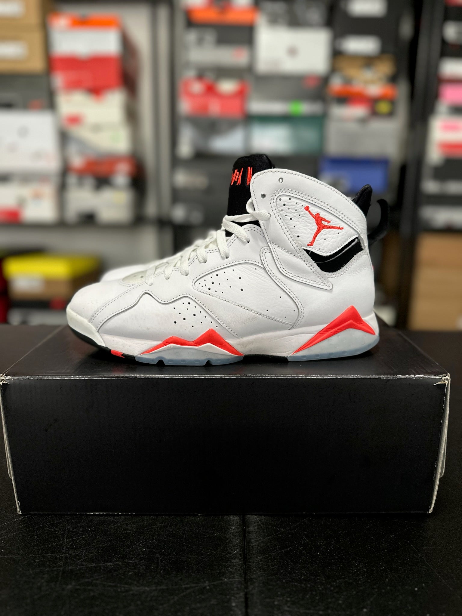 Size 8.5 - J7 White Infrared
