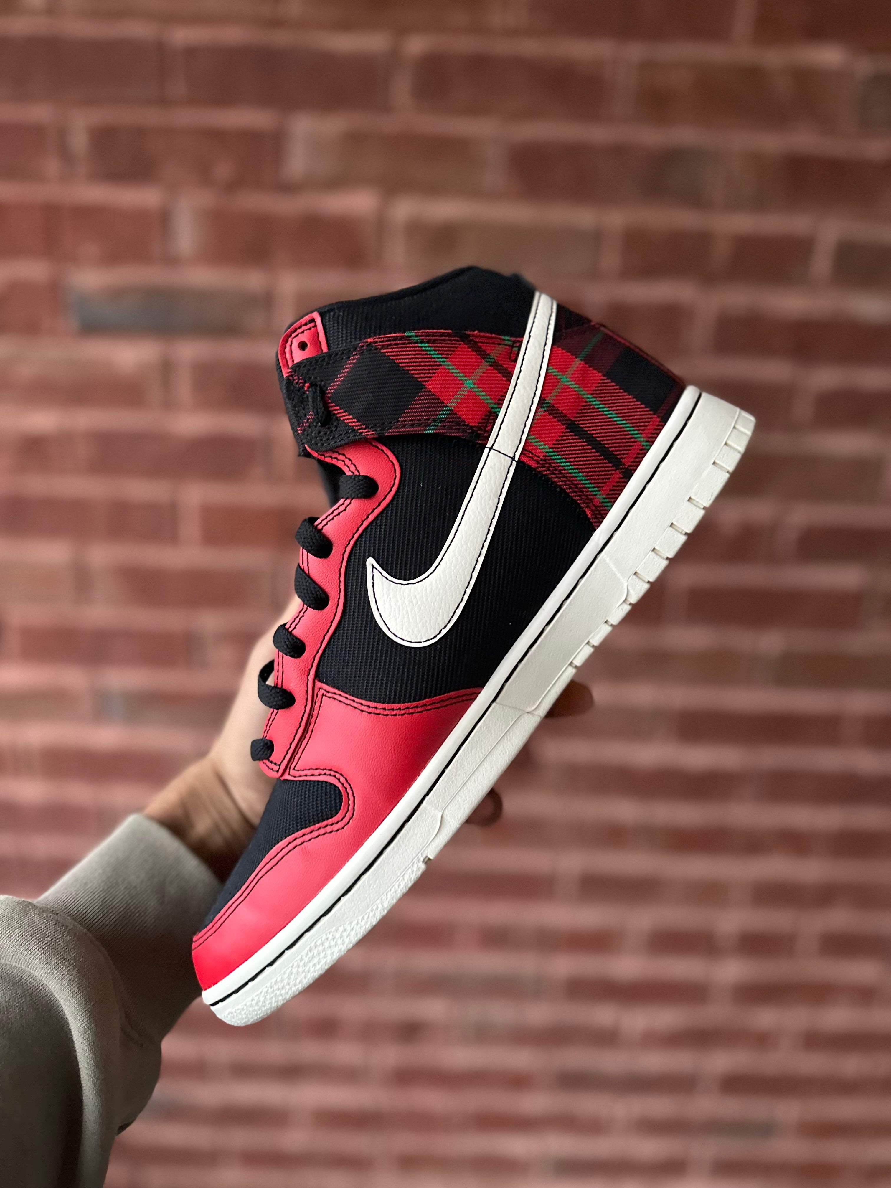 Size 11 - dunk high tartan plaid