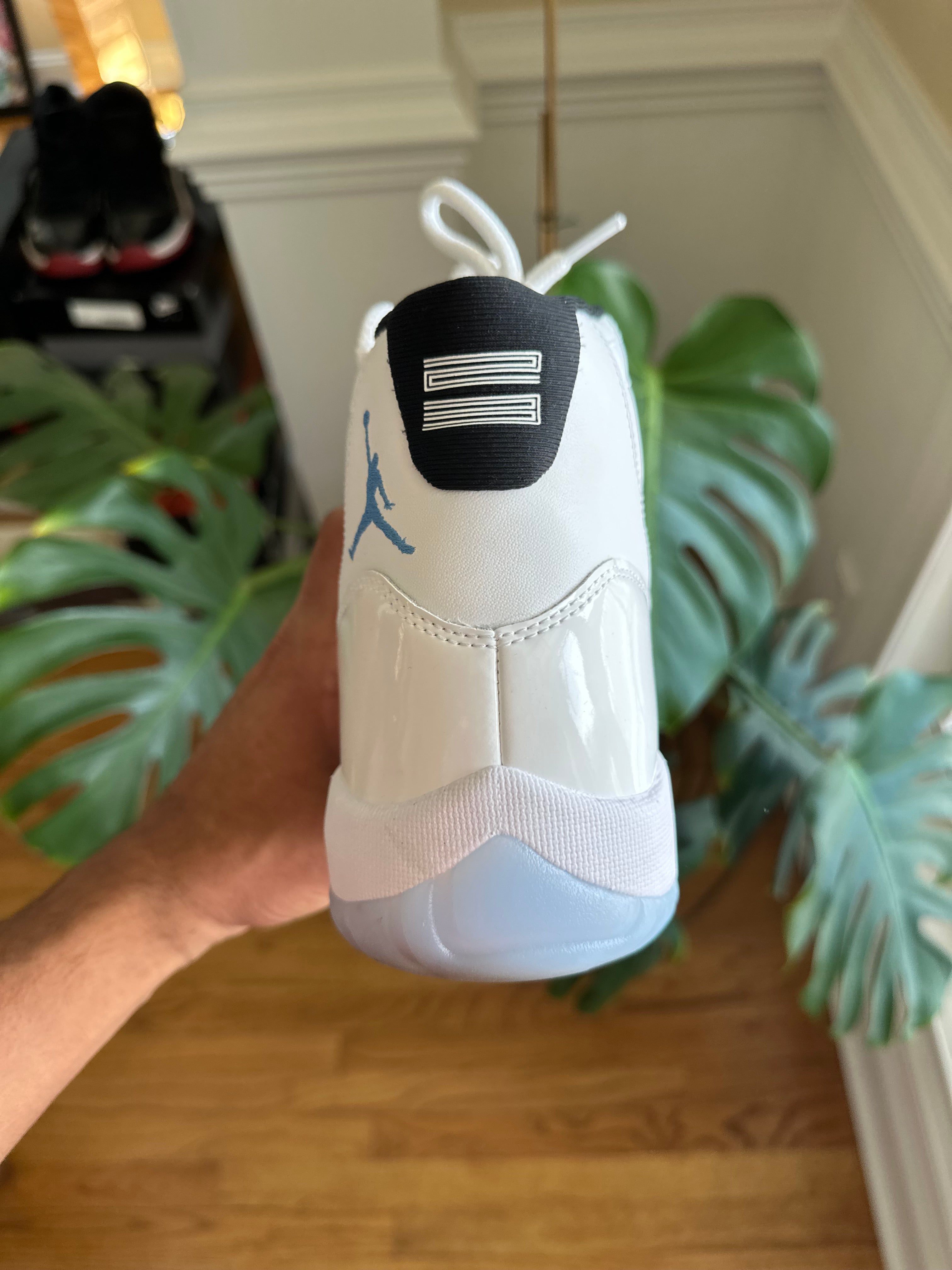 Size 10 - J11 legend blue