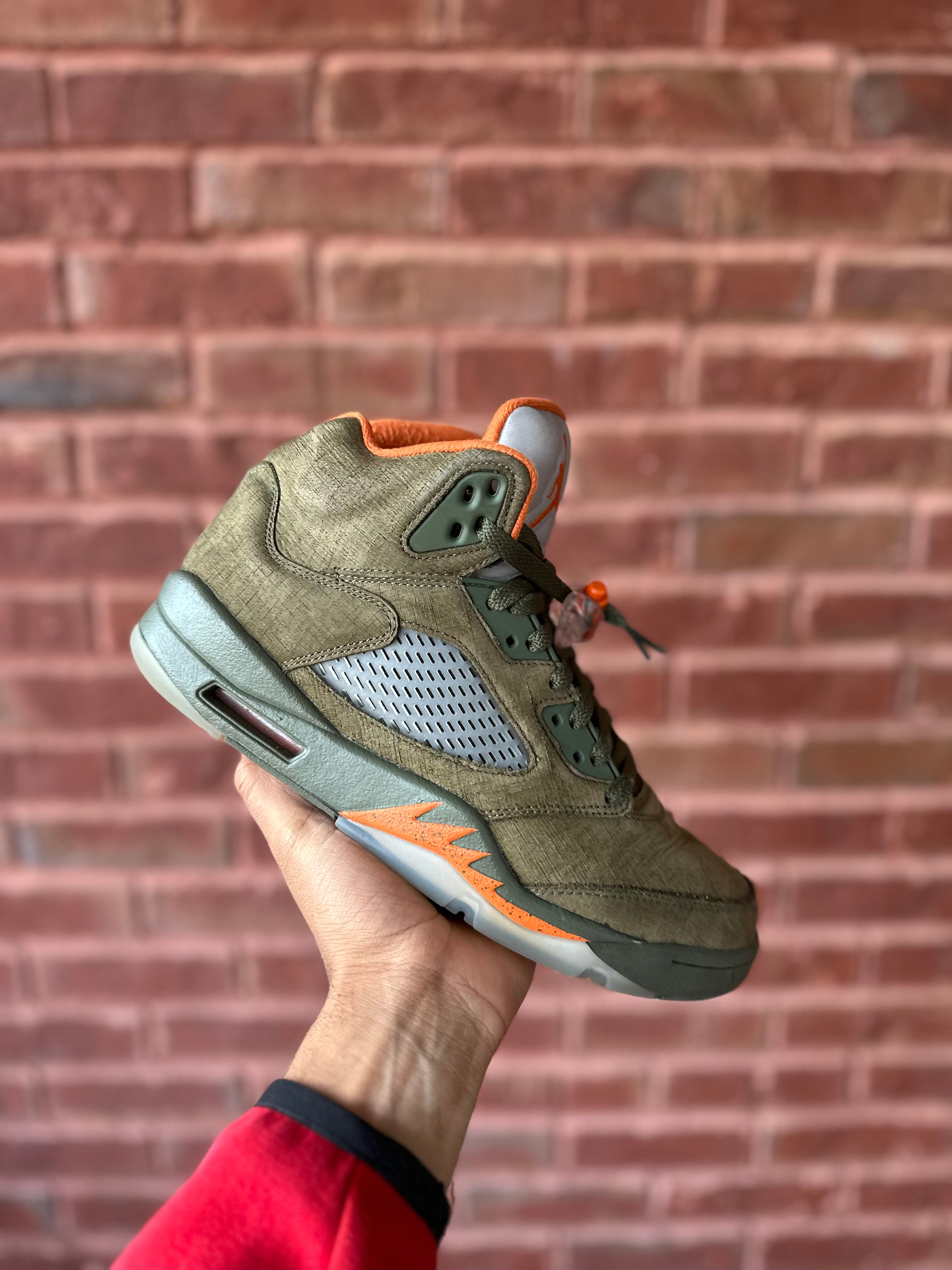 Size 9 - J5 olive