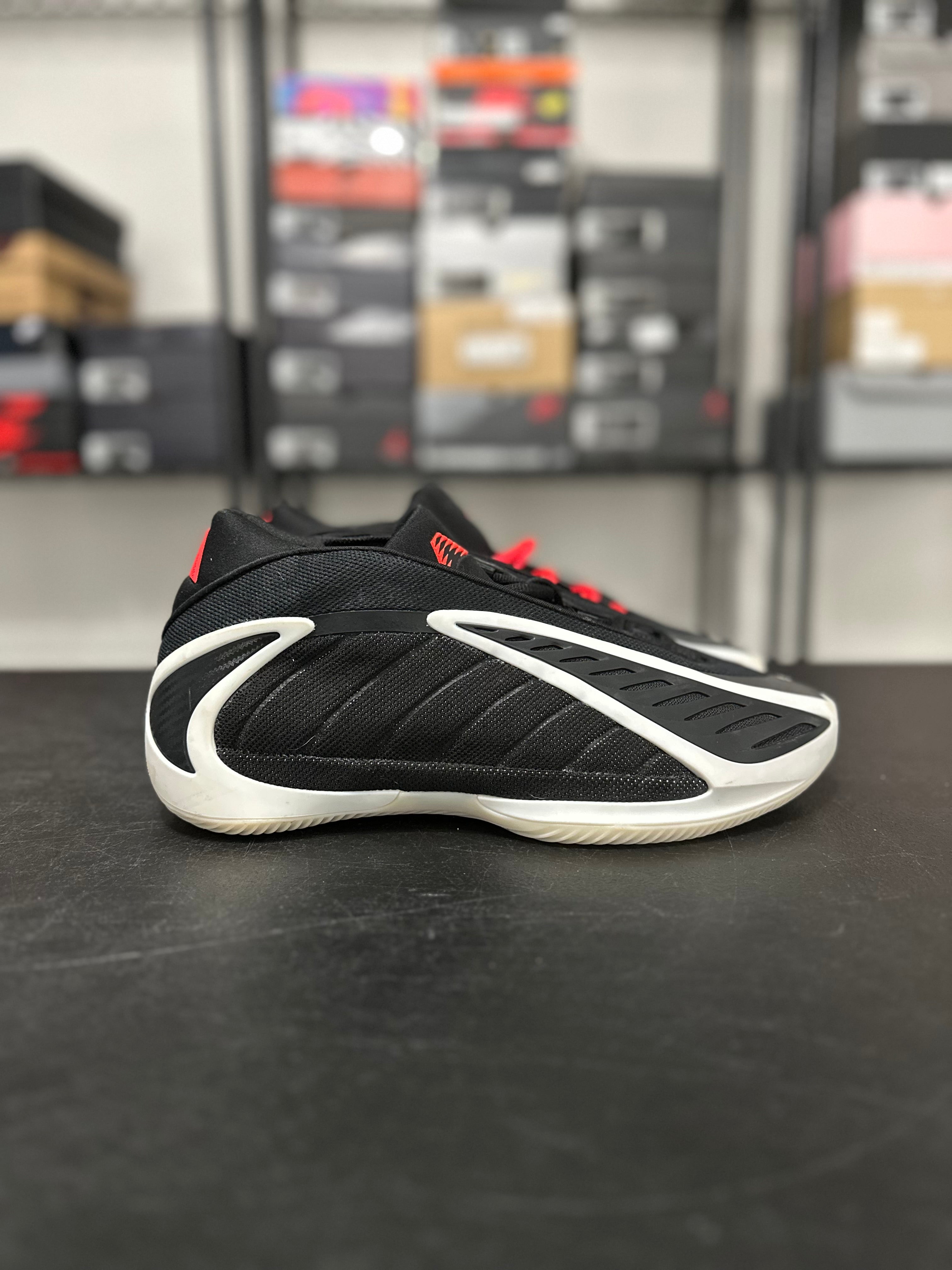 Size 11 - AE 2 black/white