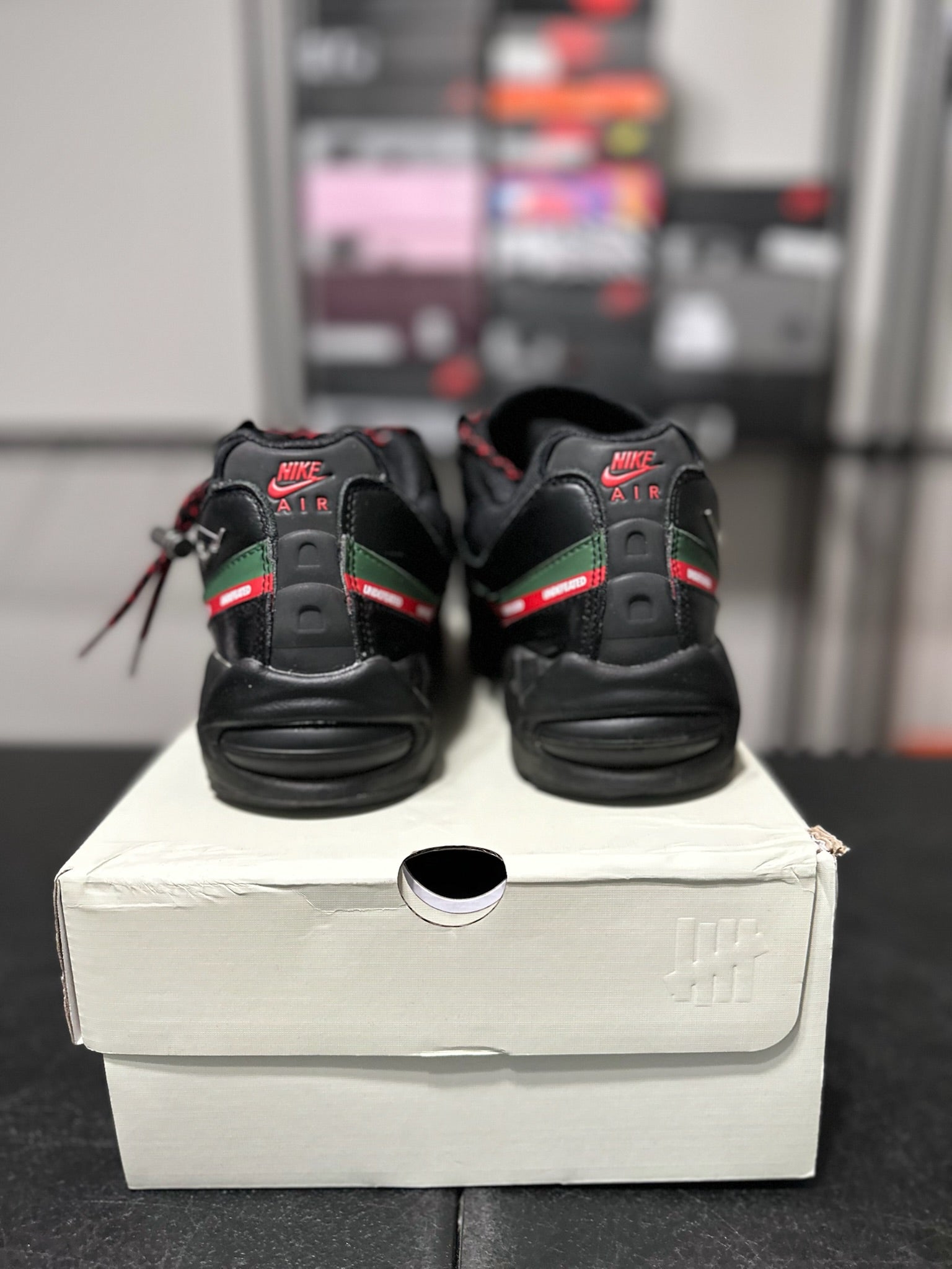 Size 9.5 - AM 95 SP Undefeated Black