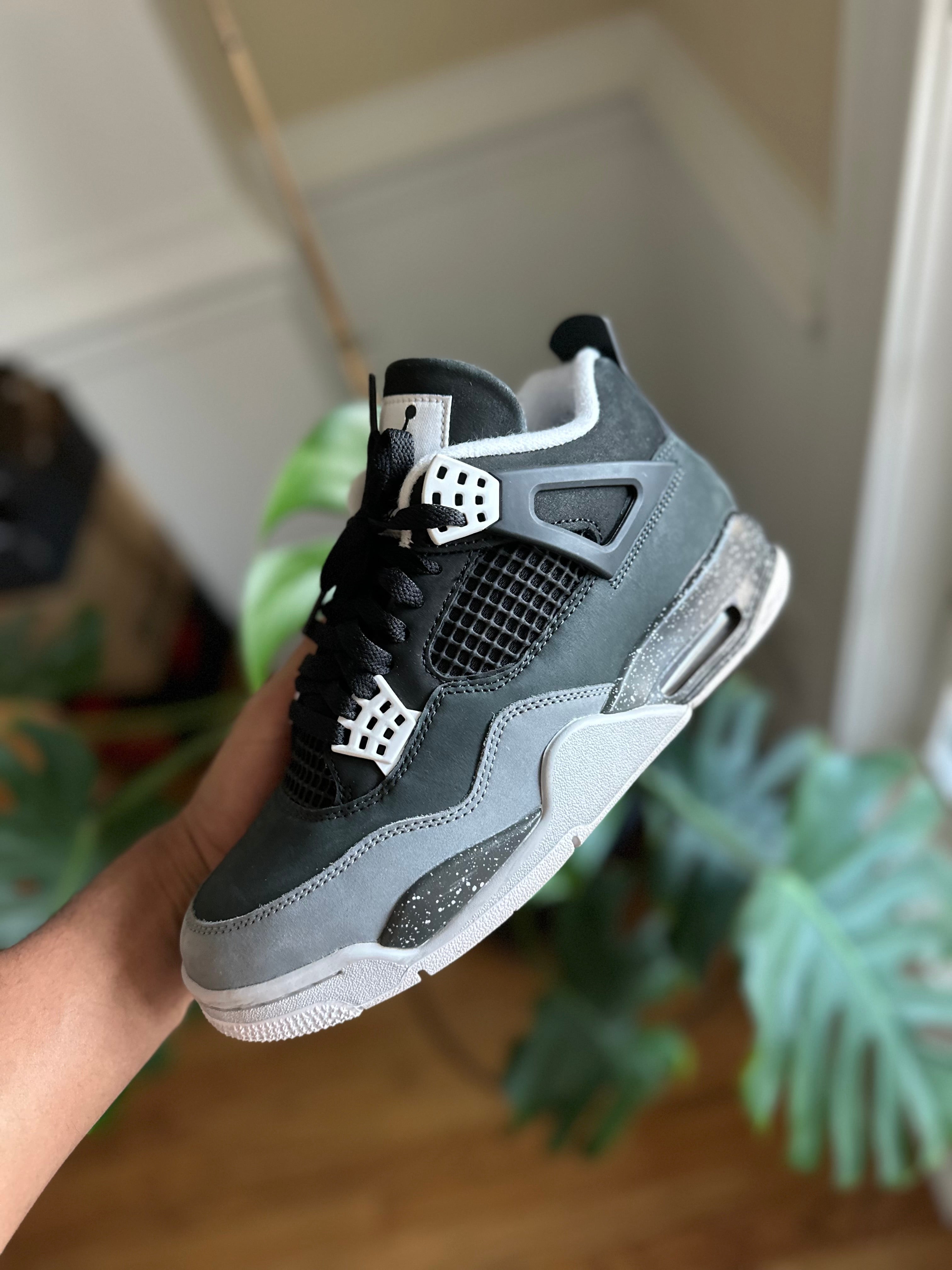 Size 8 - J4 fear