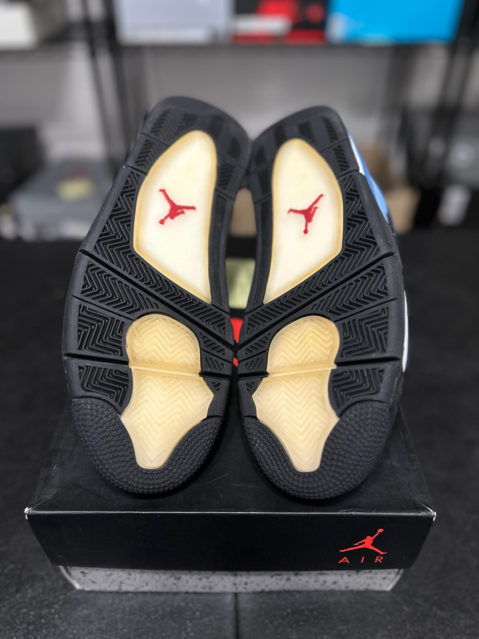 Size 9.5 - J4 Travis Scott Cactus Jack