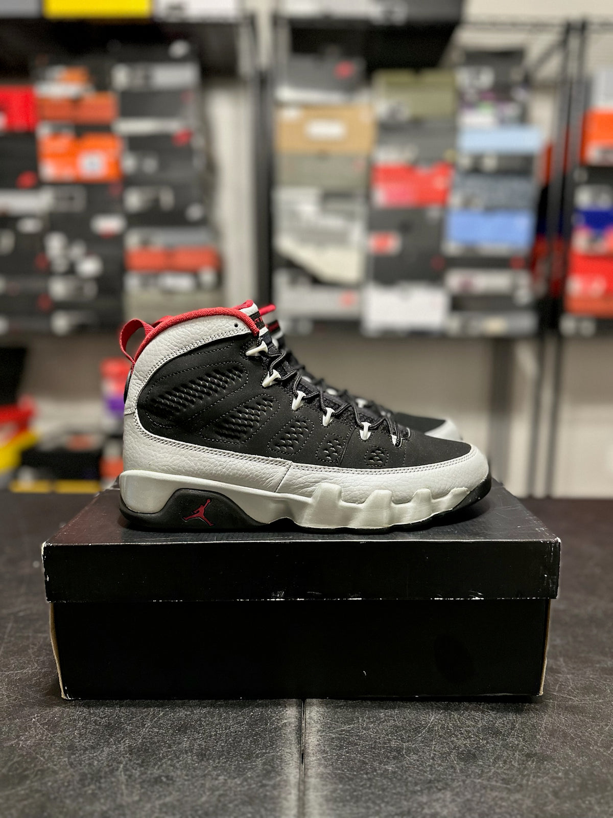 Size 8.5 - j9 Johnny Kilroy