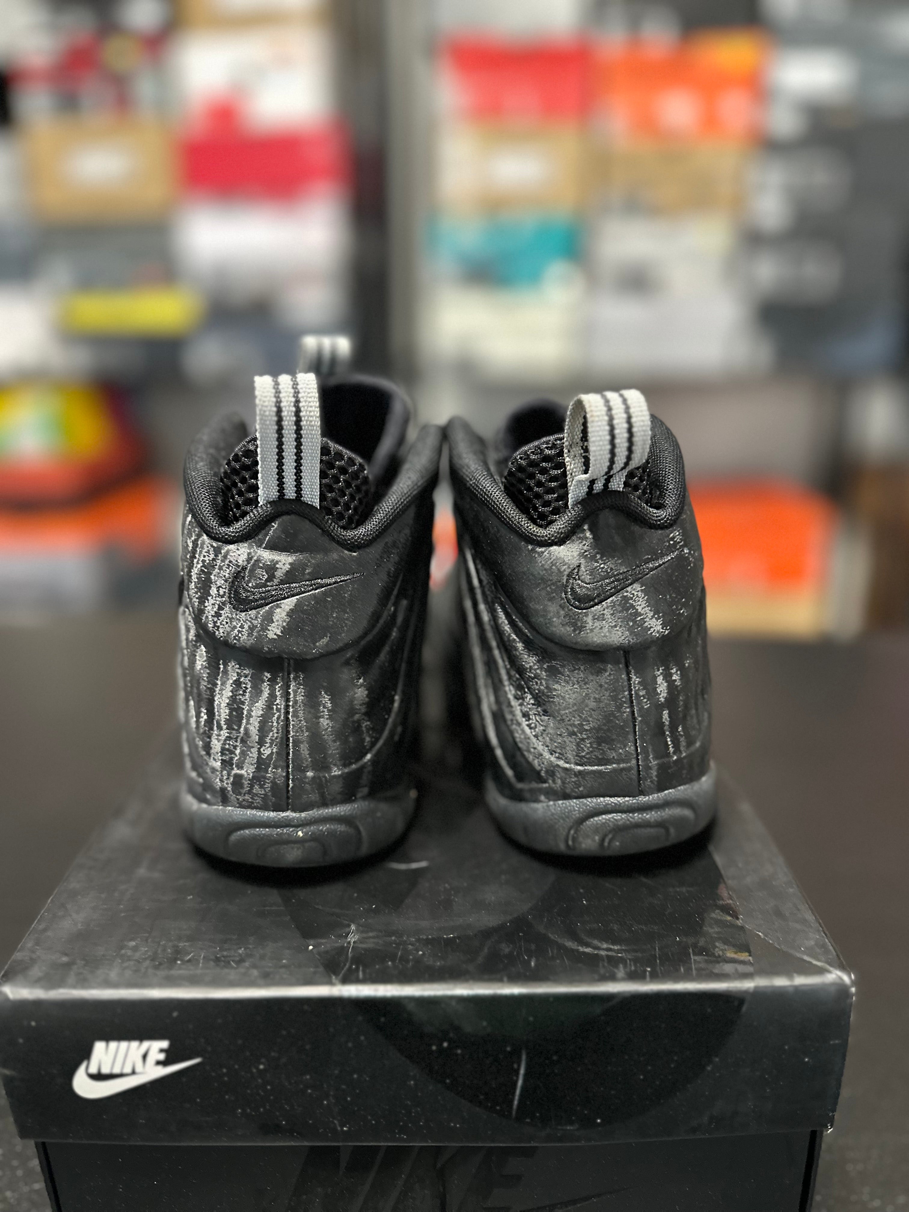 Size 5y - Nike little posite pro gs black