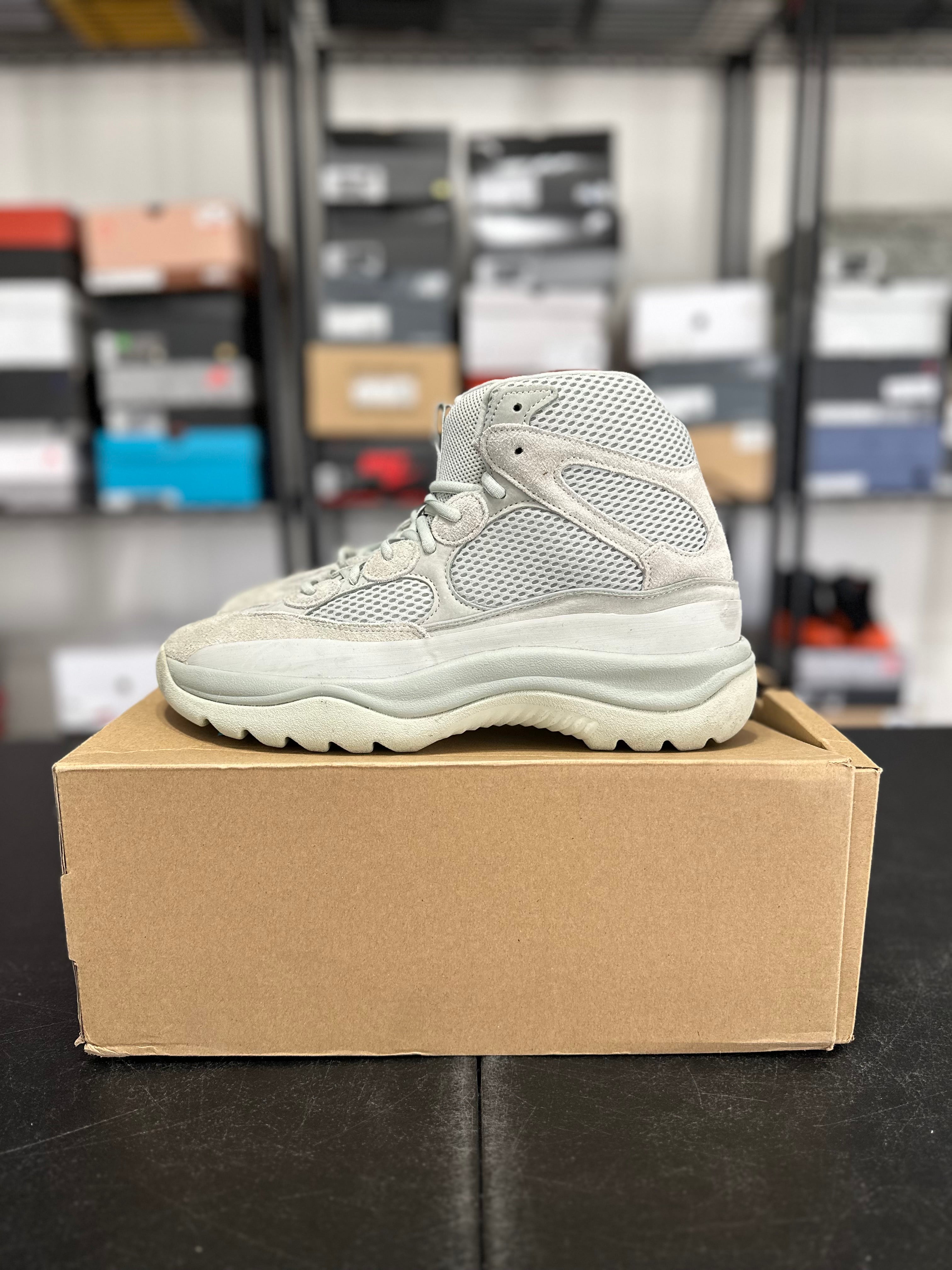 Size 10.5 - YZY desert Boot salt