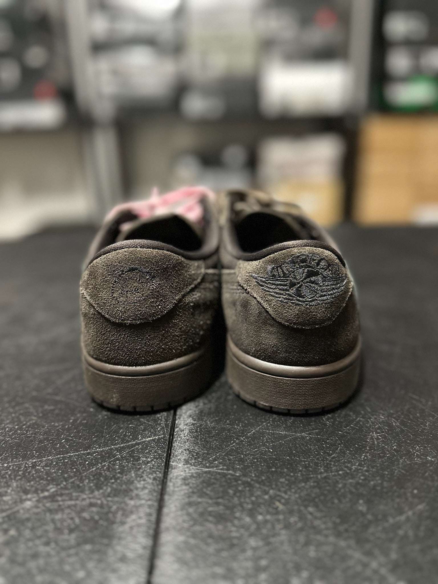 Size 9 - J1 Low Travis Scott Velvet Brown