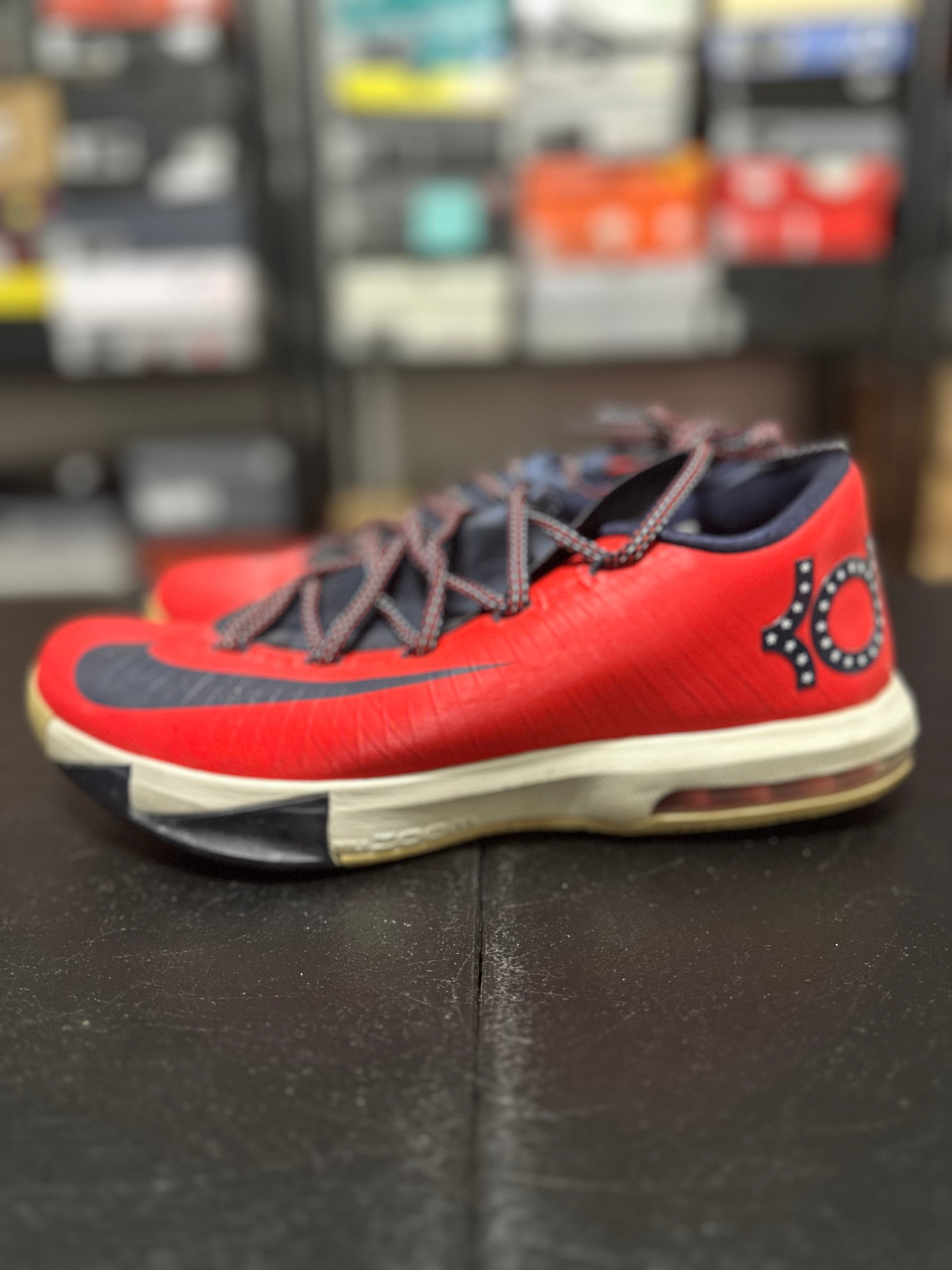 Size 10.5 - KD6 DC