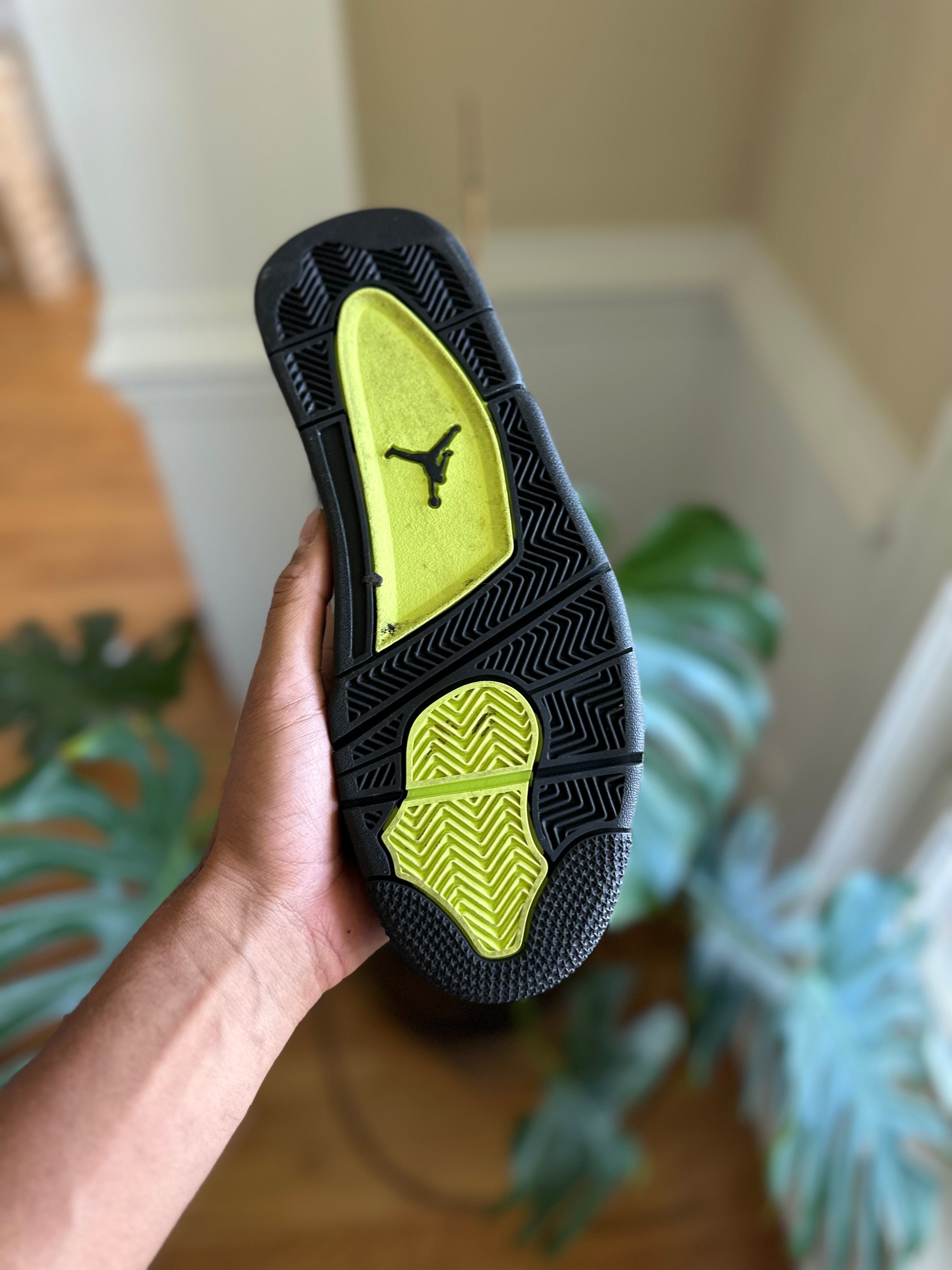 Size 9 - J4 neon se