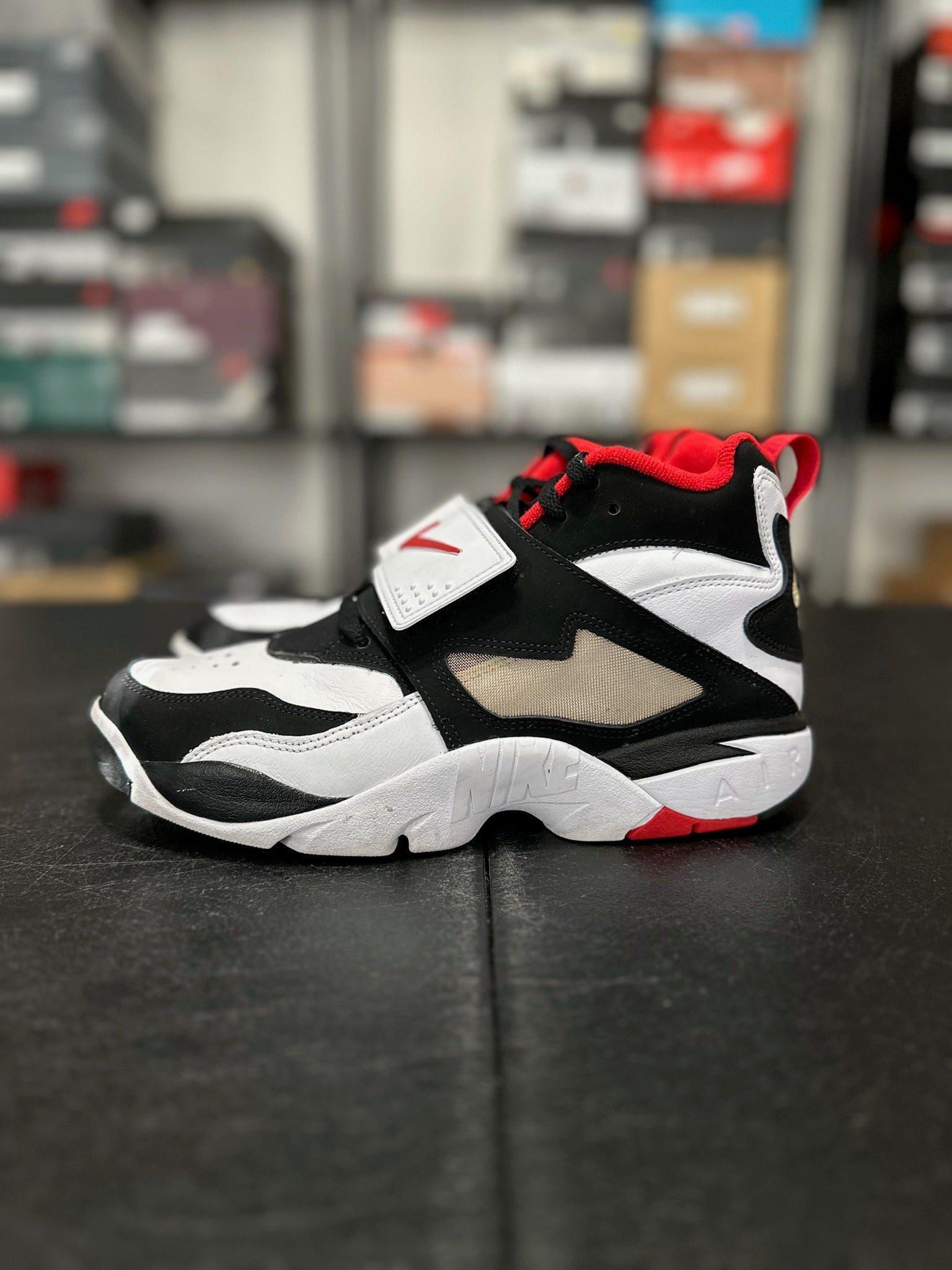 Size 9 - Air Diamond Turf 49ers
