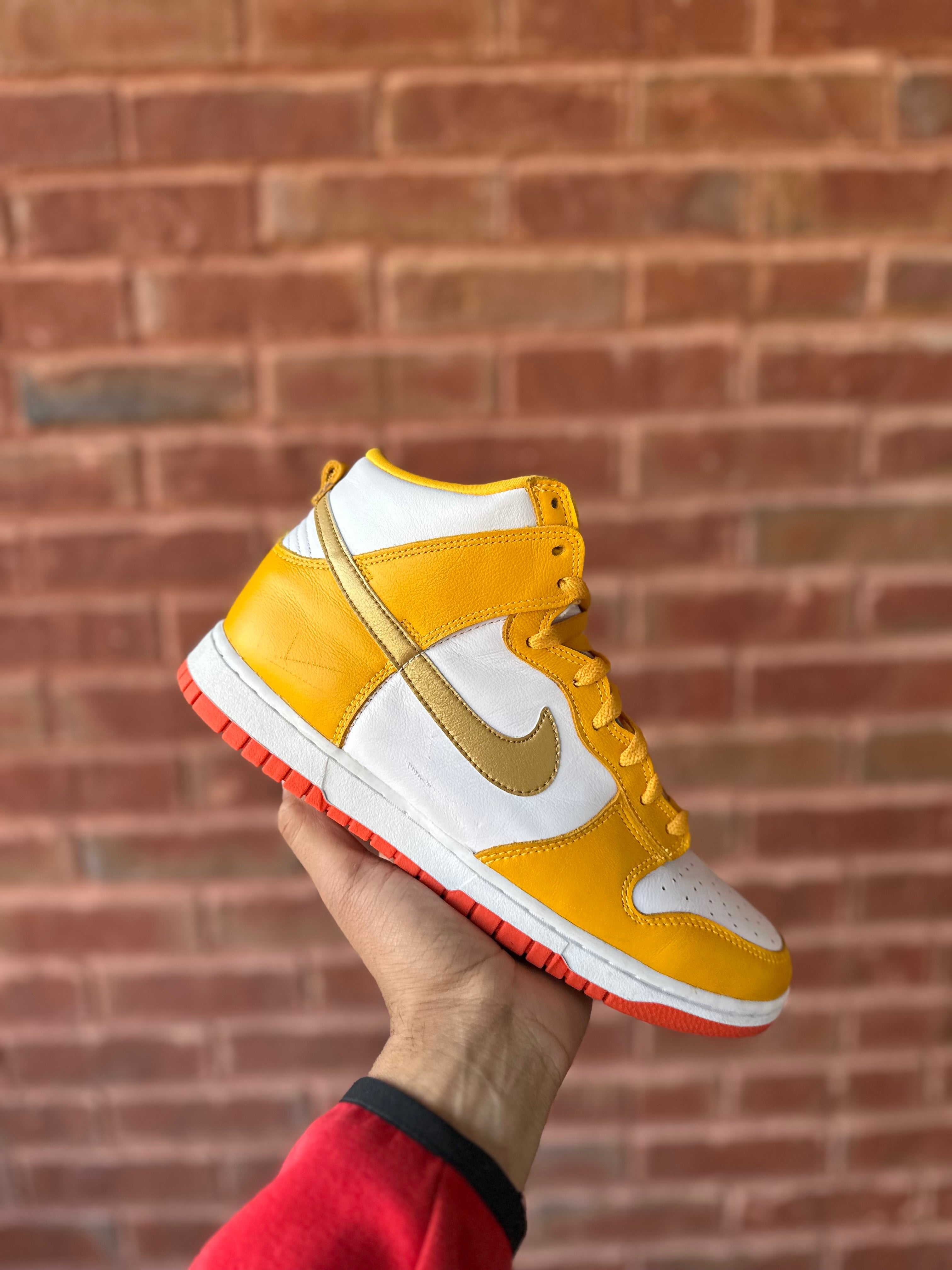 Size 8.5 - (10W) Dunk High university gold