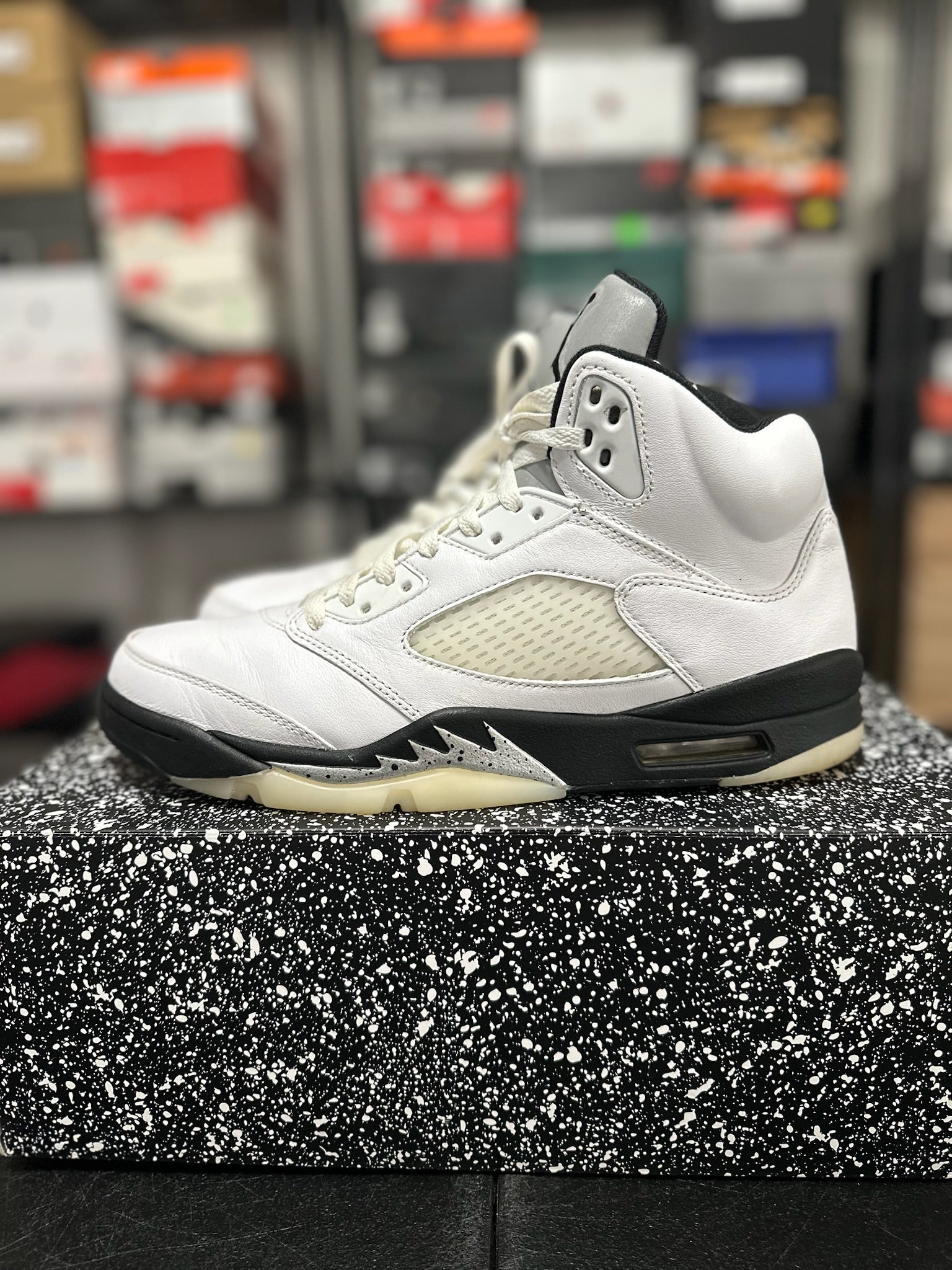 Size 10.5 - J5 Reverse Metallic