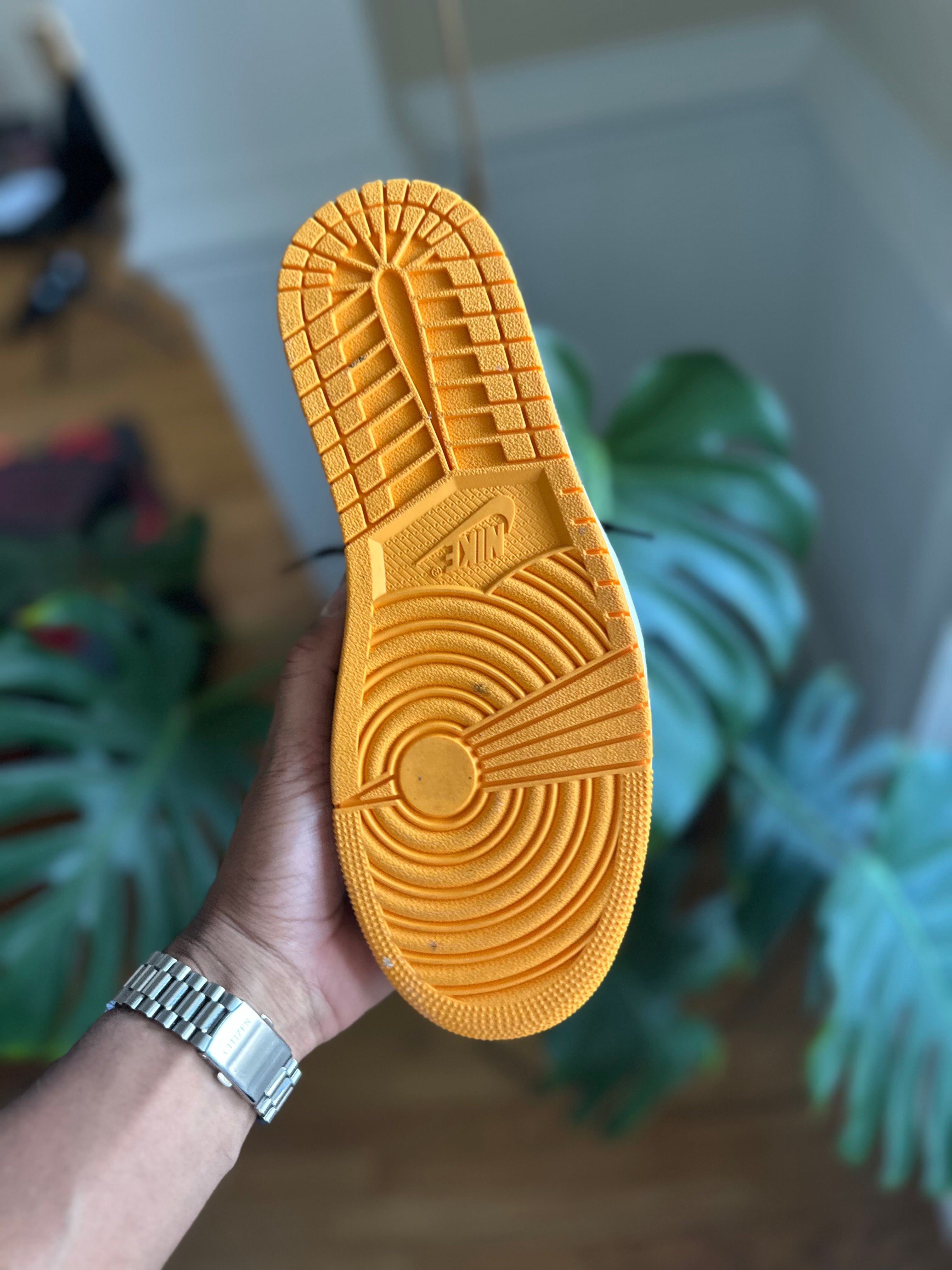 Size 9.5 - J1 taxi