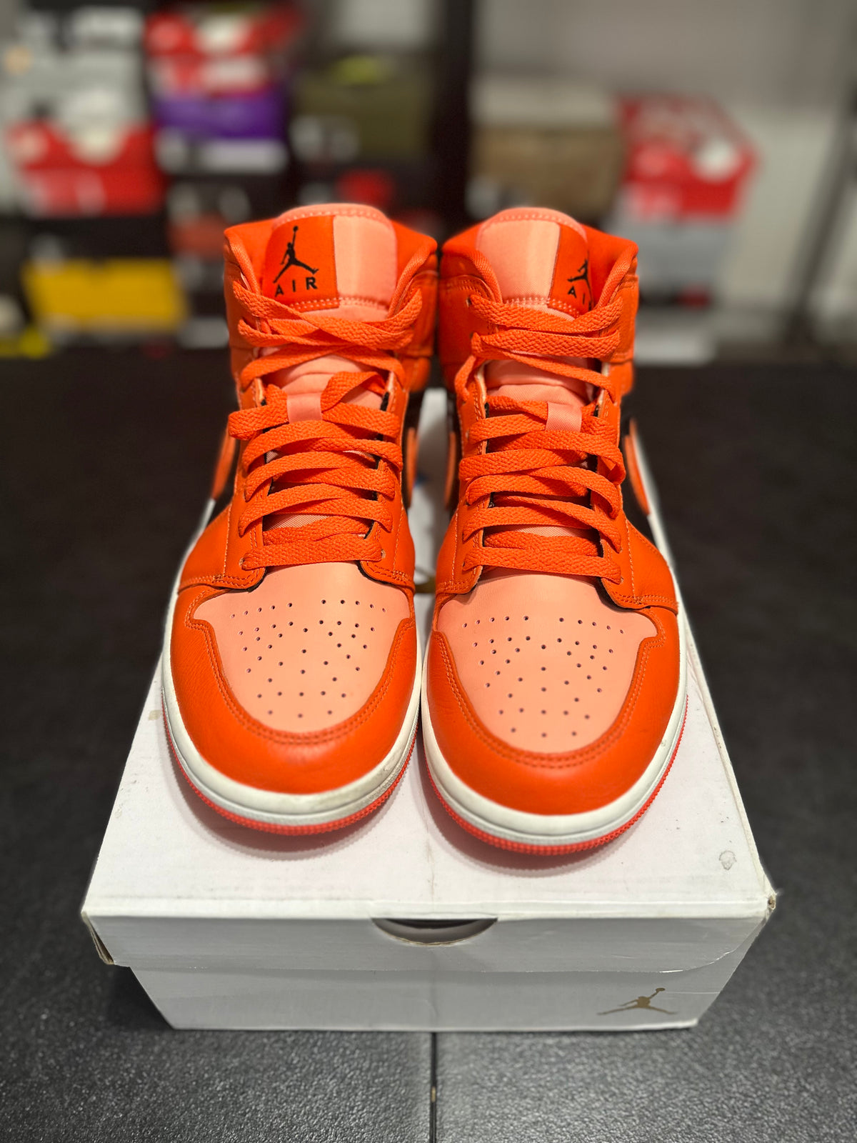 Size 8 - (9.5W) J1 mid se rush orange crimson bliss