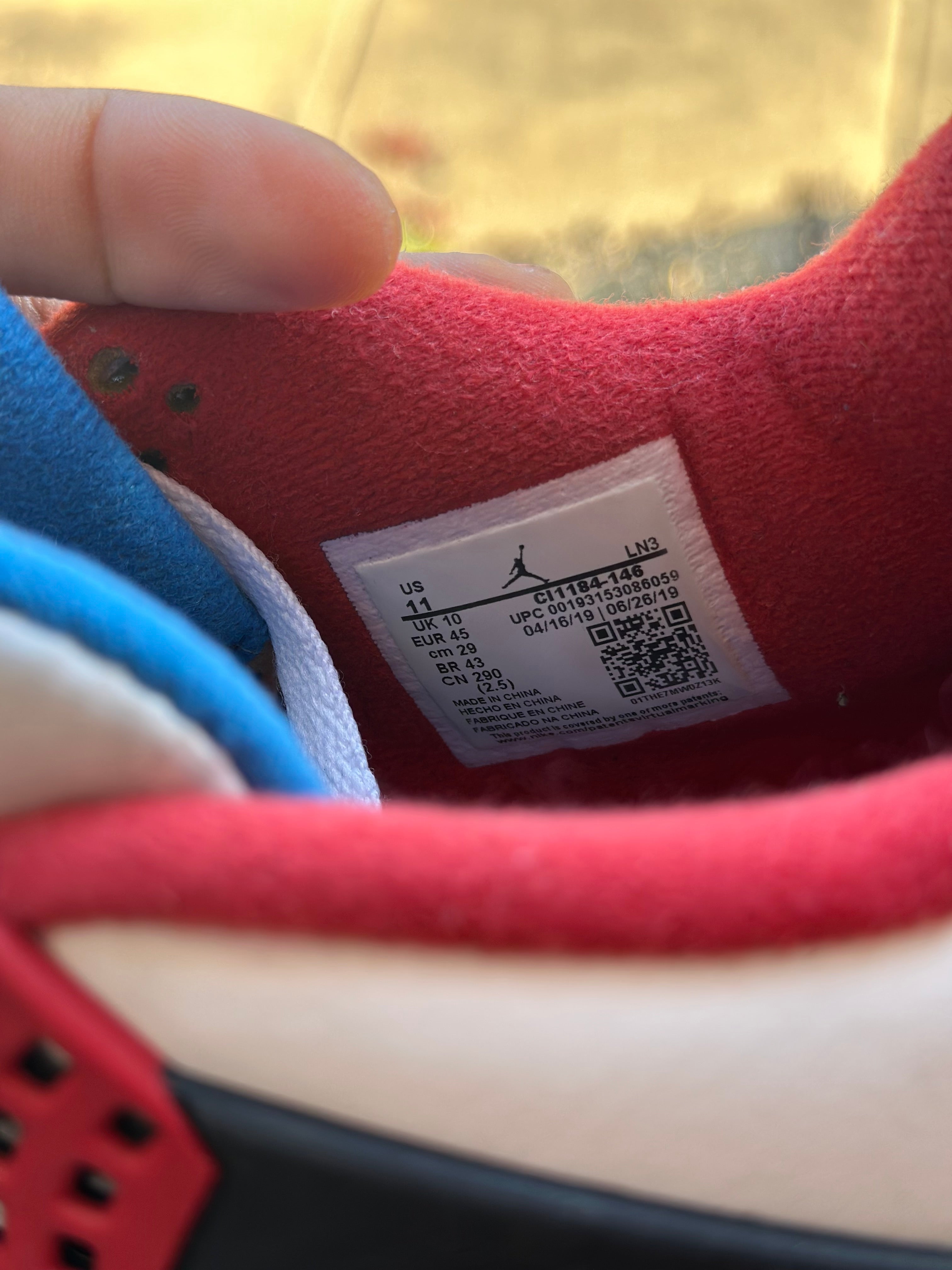 Size 11 - J4 what the