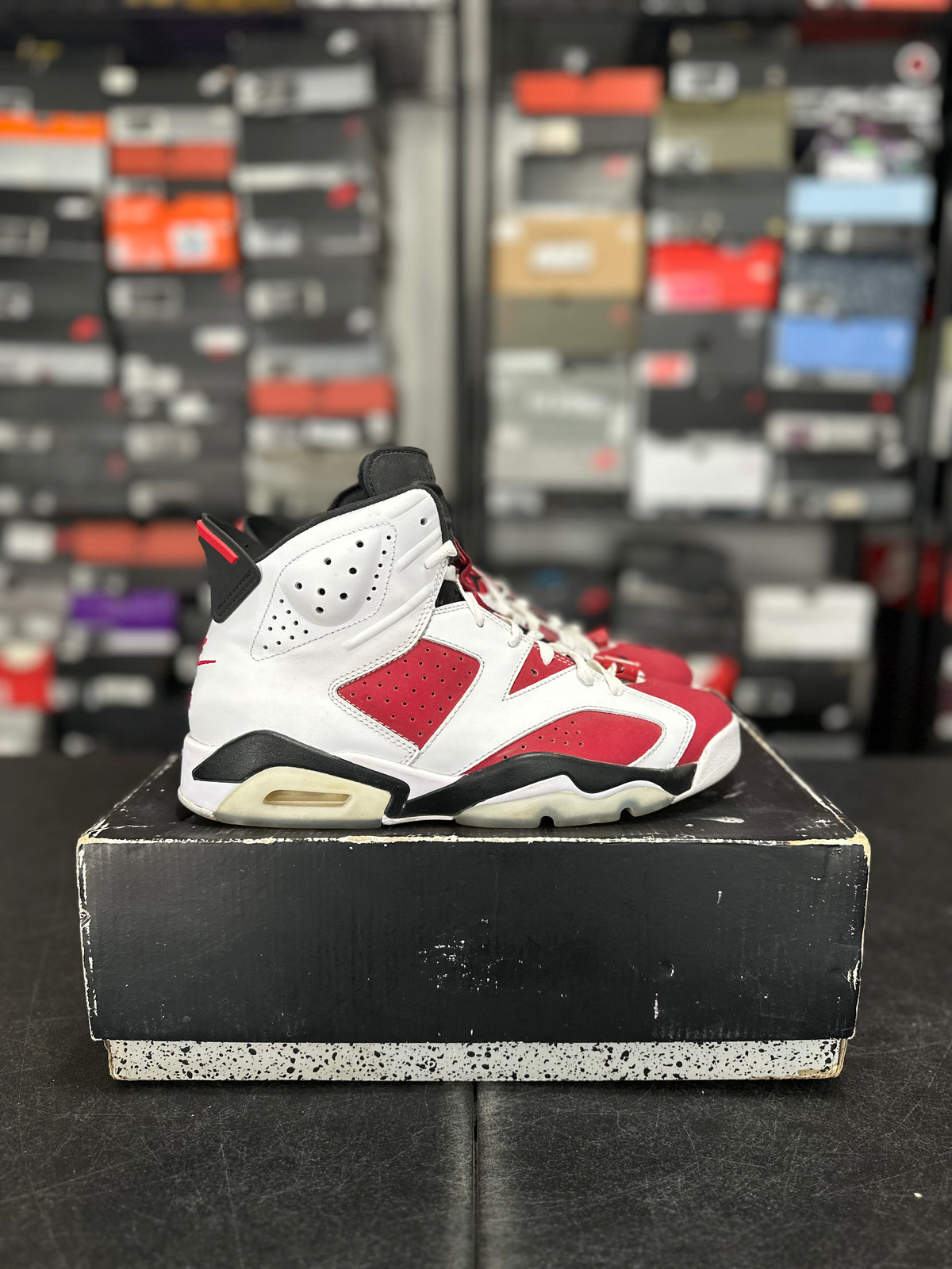 Size 9 - J6 carmine