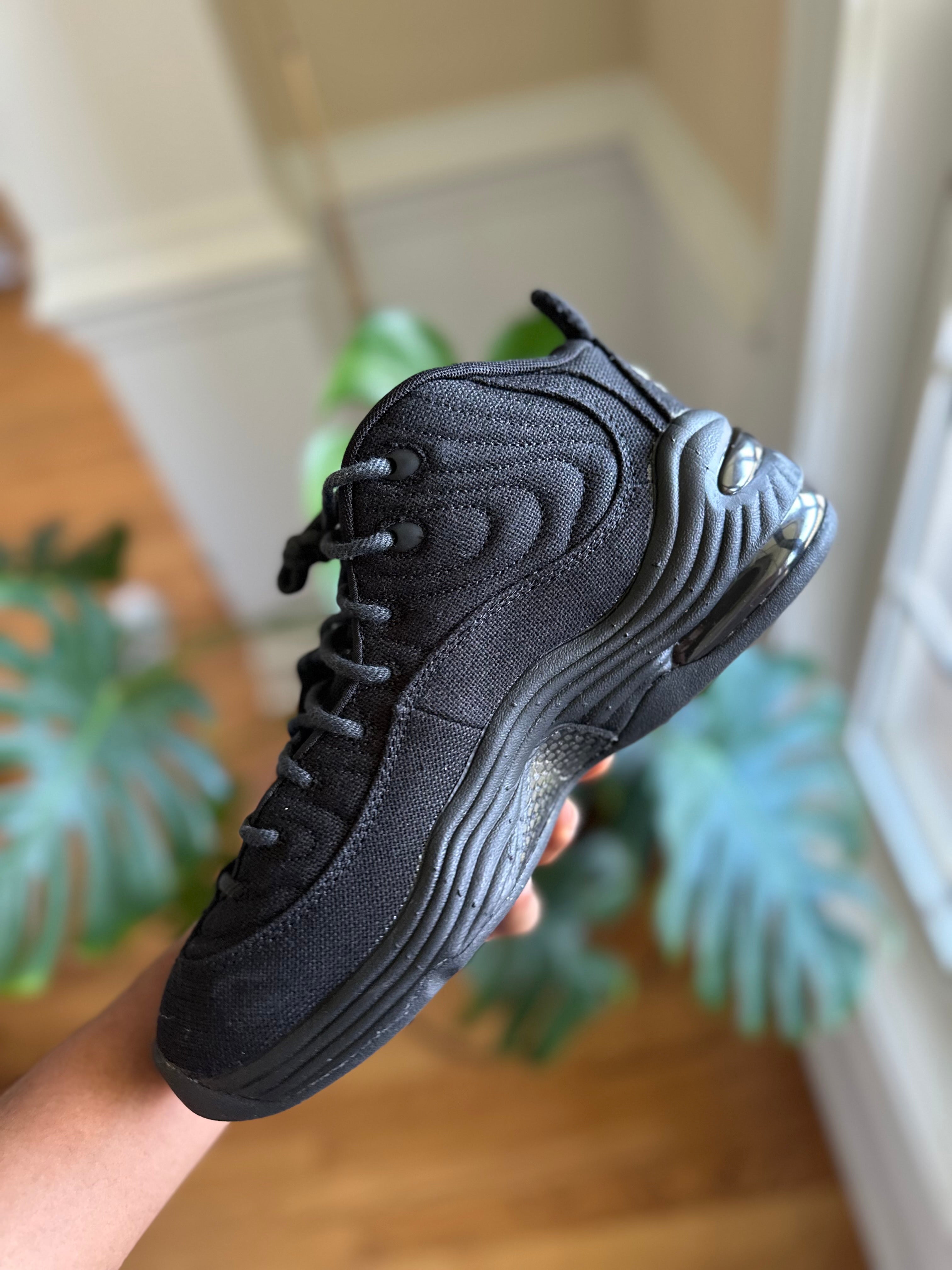 Size 9 - air penny 2 Stussy
