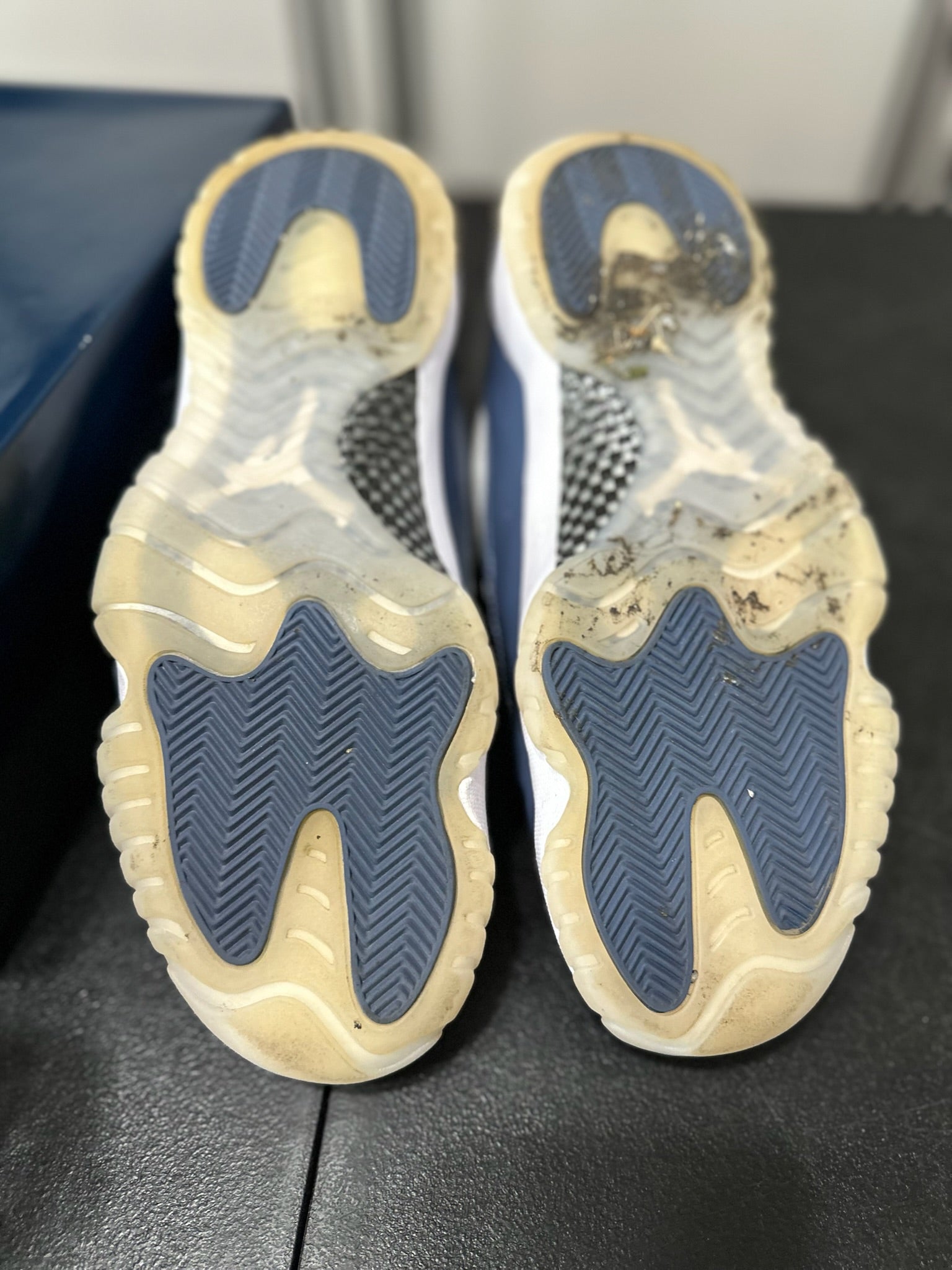 Size 11 - J11 Low Diffused Blue