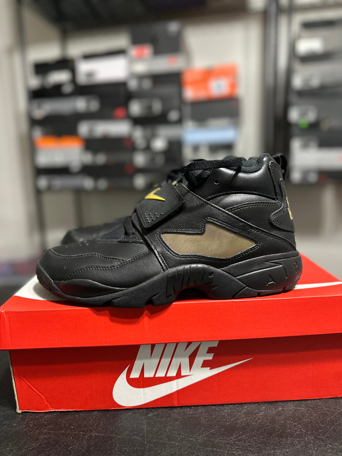 Size 12 - Diamond Turf Signing Day