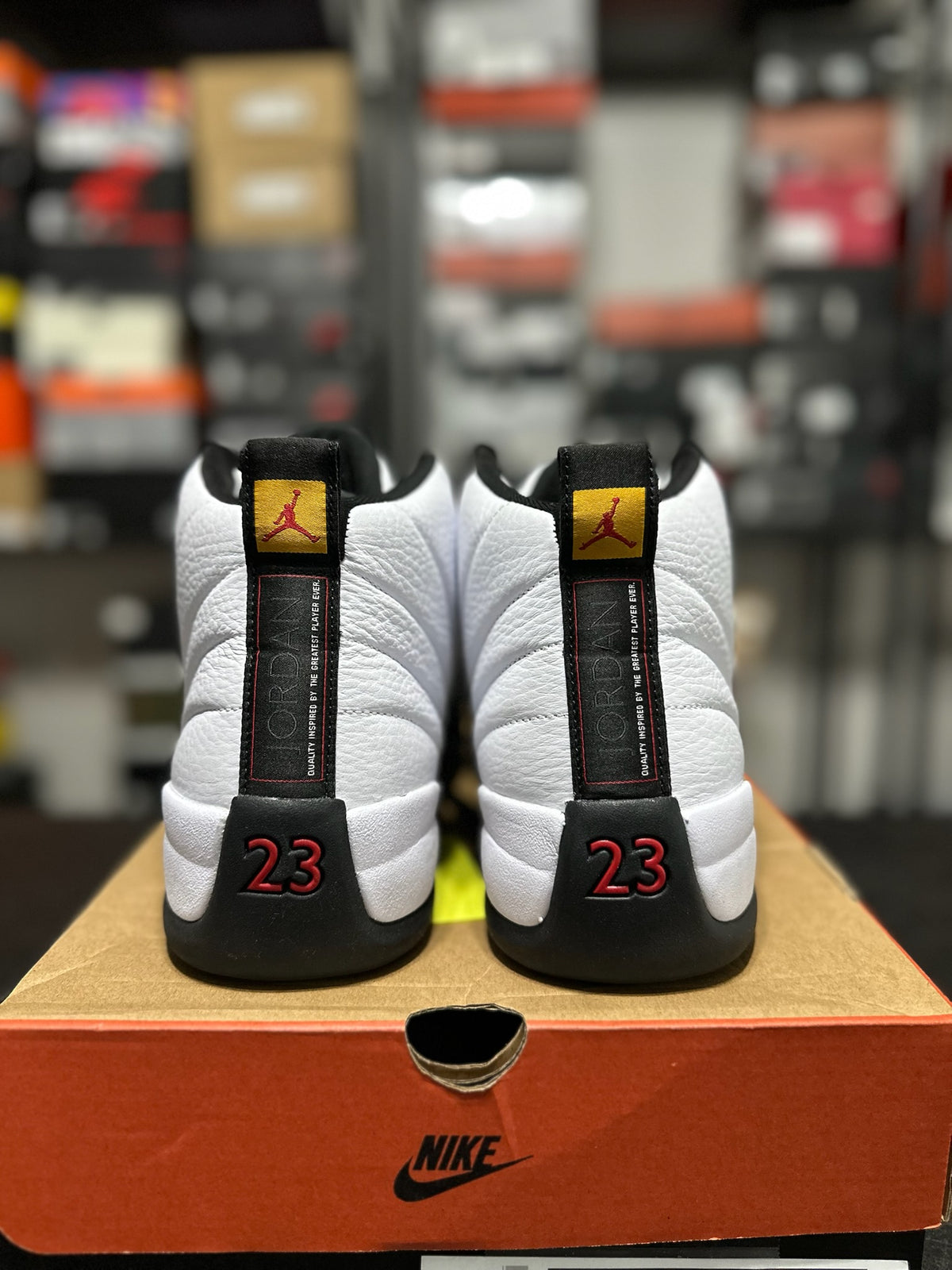 Size 13 - J12 Taxi