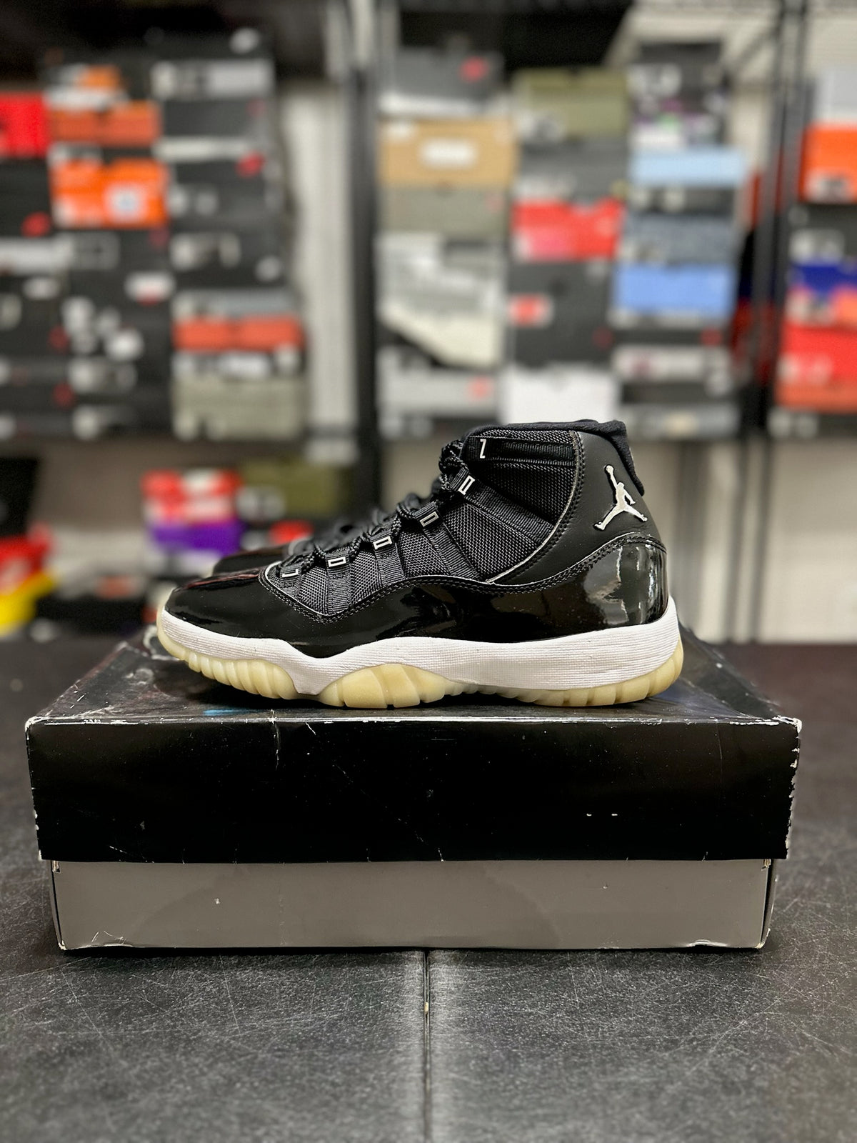 Size 8.5 - j11 jubilee