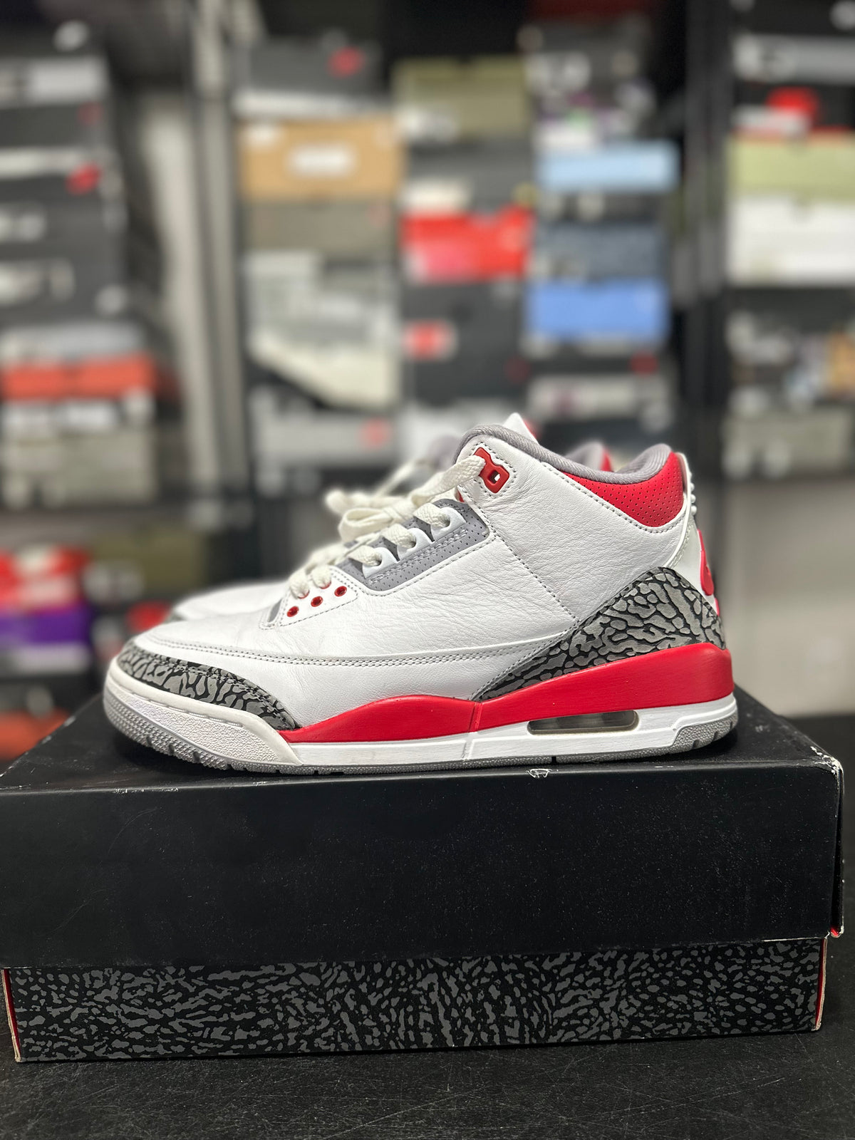 Size 9 - J3 fire red