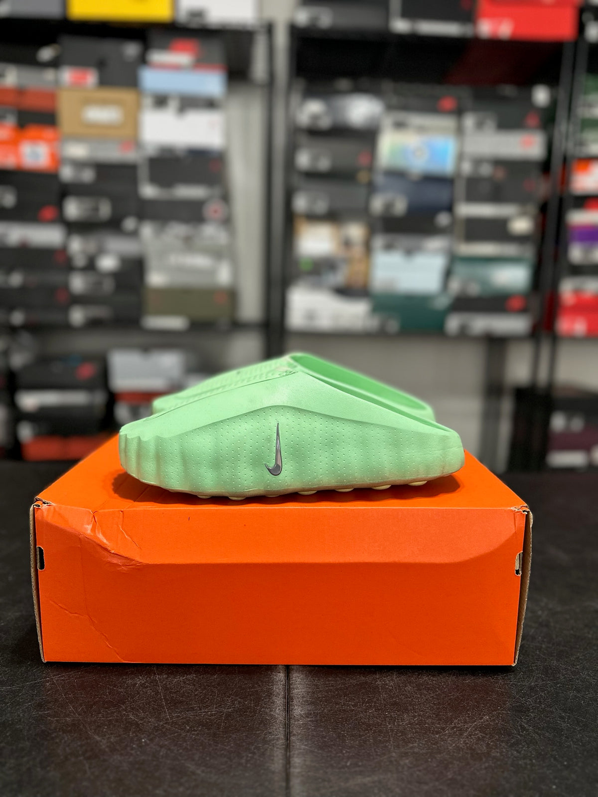 Size 12 - Nike mind 001 slide cucumber calm