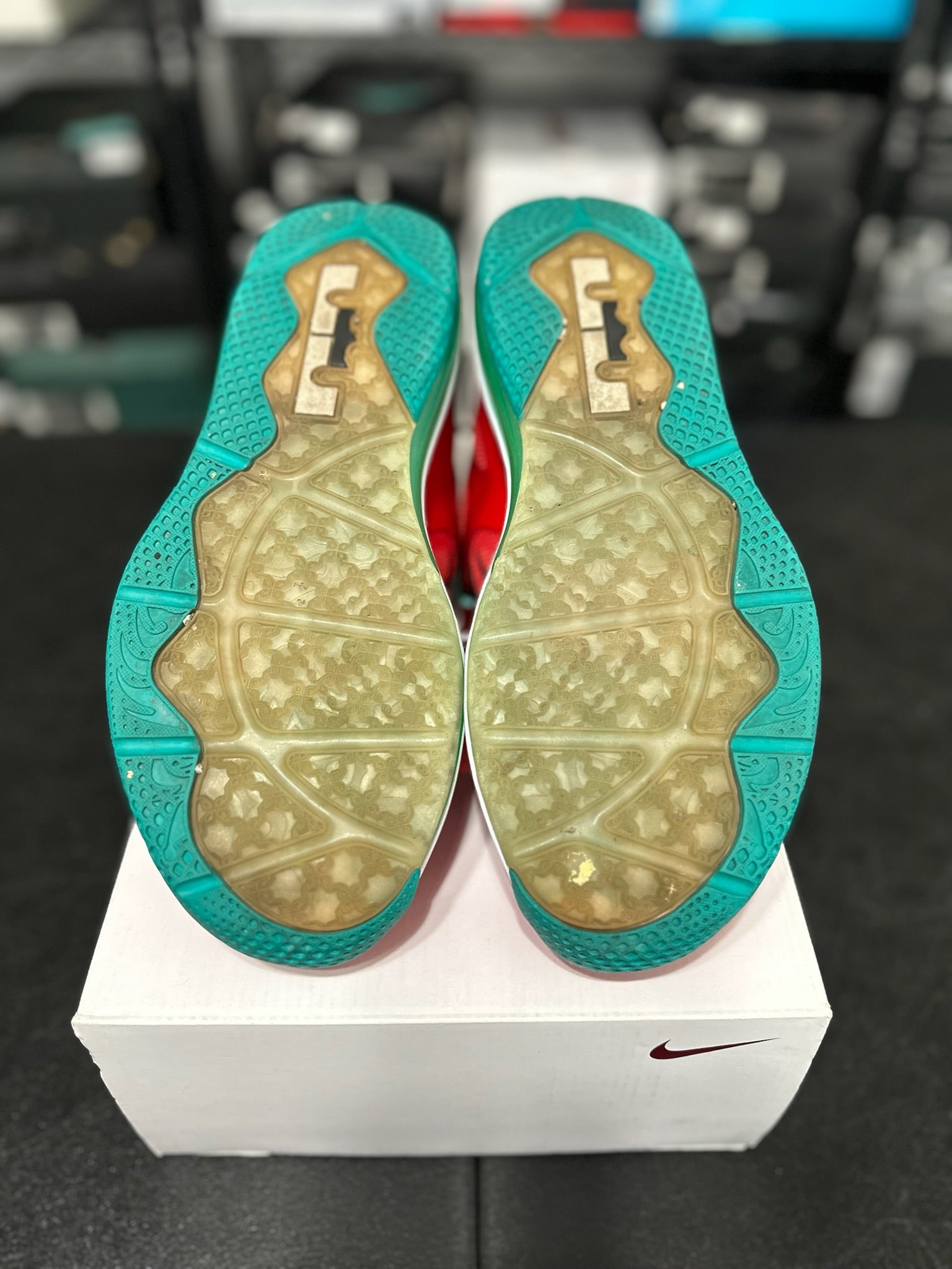 Size 9 - LeBron 9 Liverpool