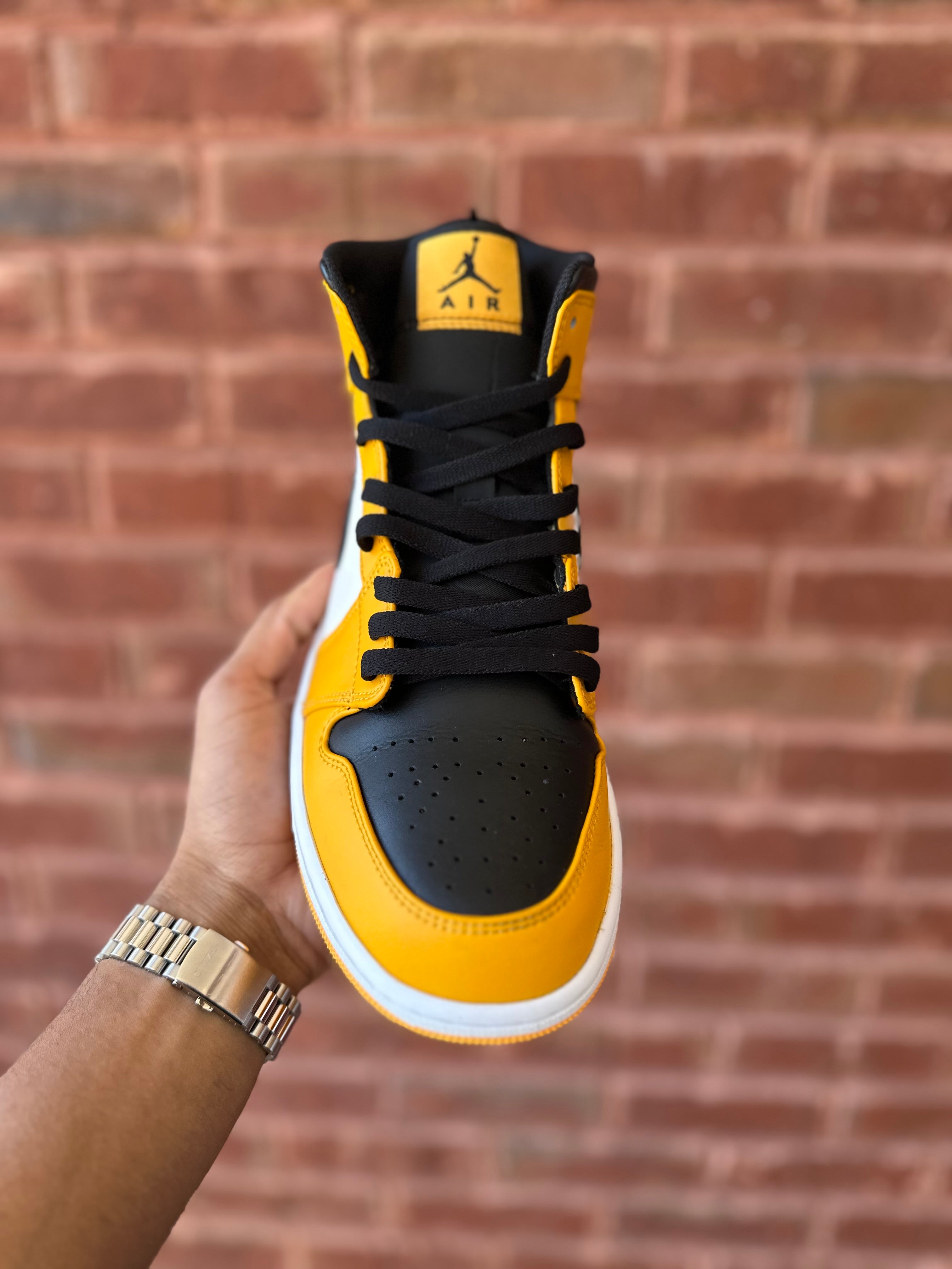 Size 10.5 - J1 mid taxi