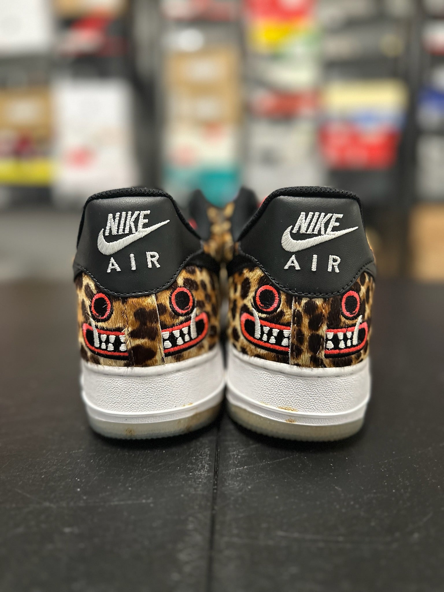 Size 13 - AF 1 Low Los Primeros
