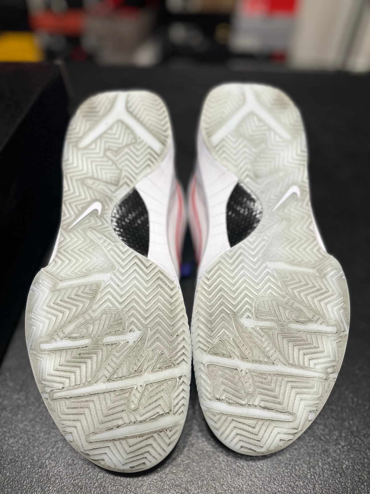 Size 10 - Kobe 4 protro mystery pack