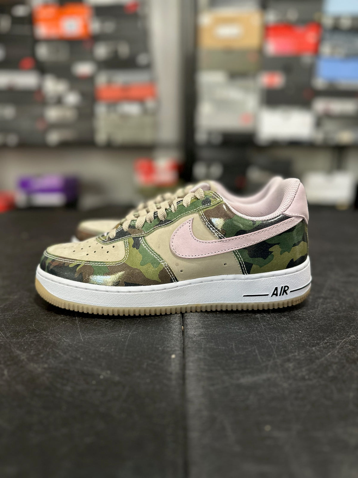 Size 8 - af 1 low ‘07 patent camo pink