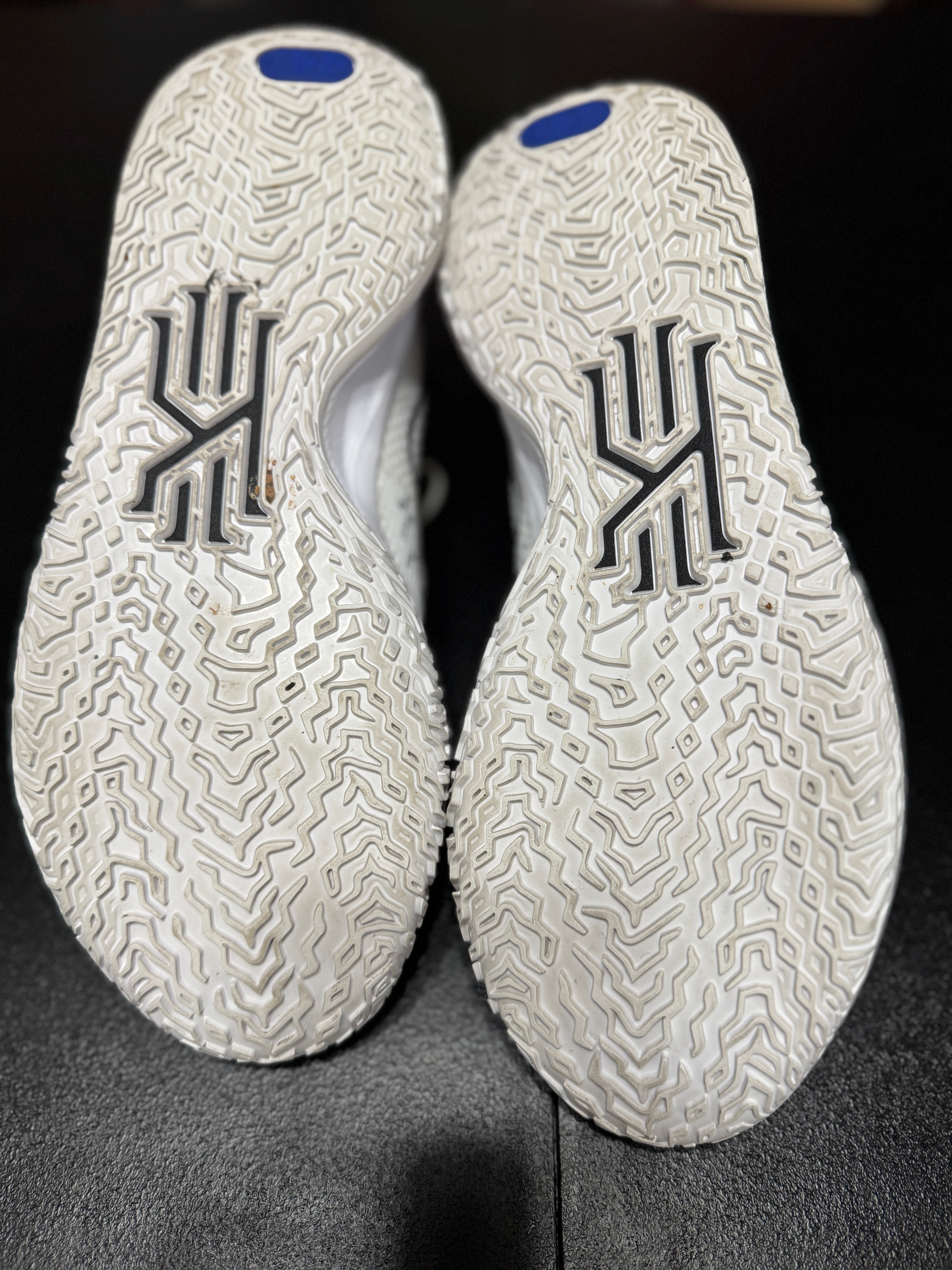 Size 10.5 - Kyrie 7 Brooklyn beats