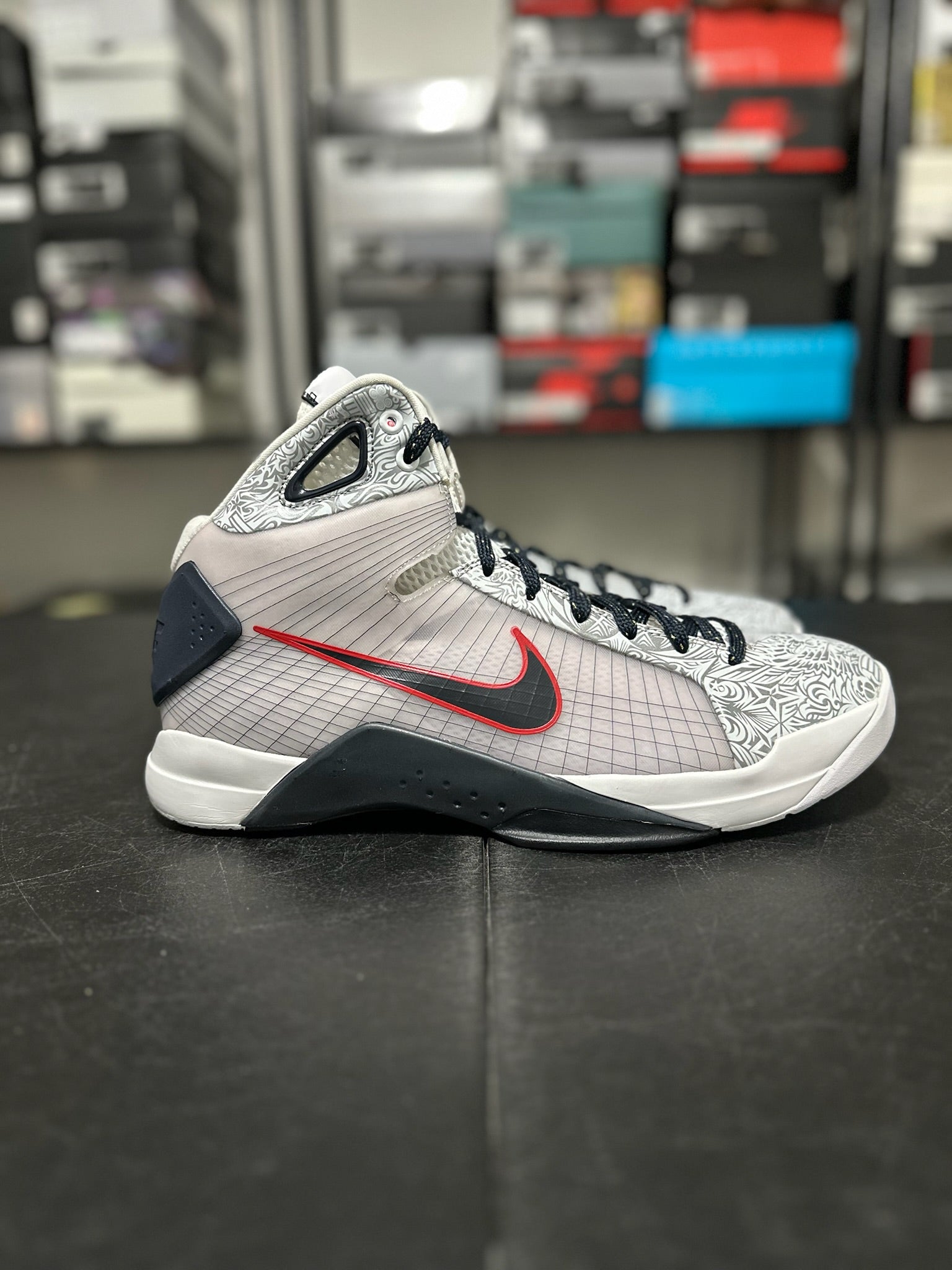 Size 14 - Hyperdunk 08 United We Rise DS
