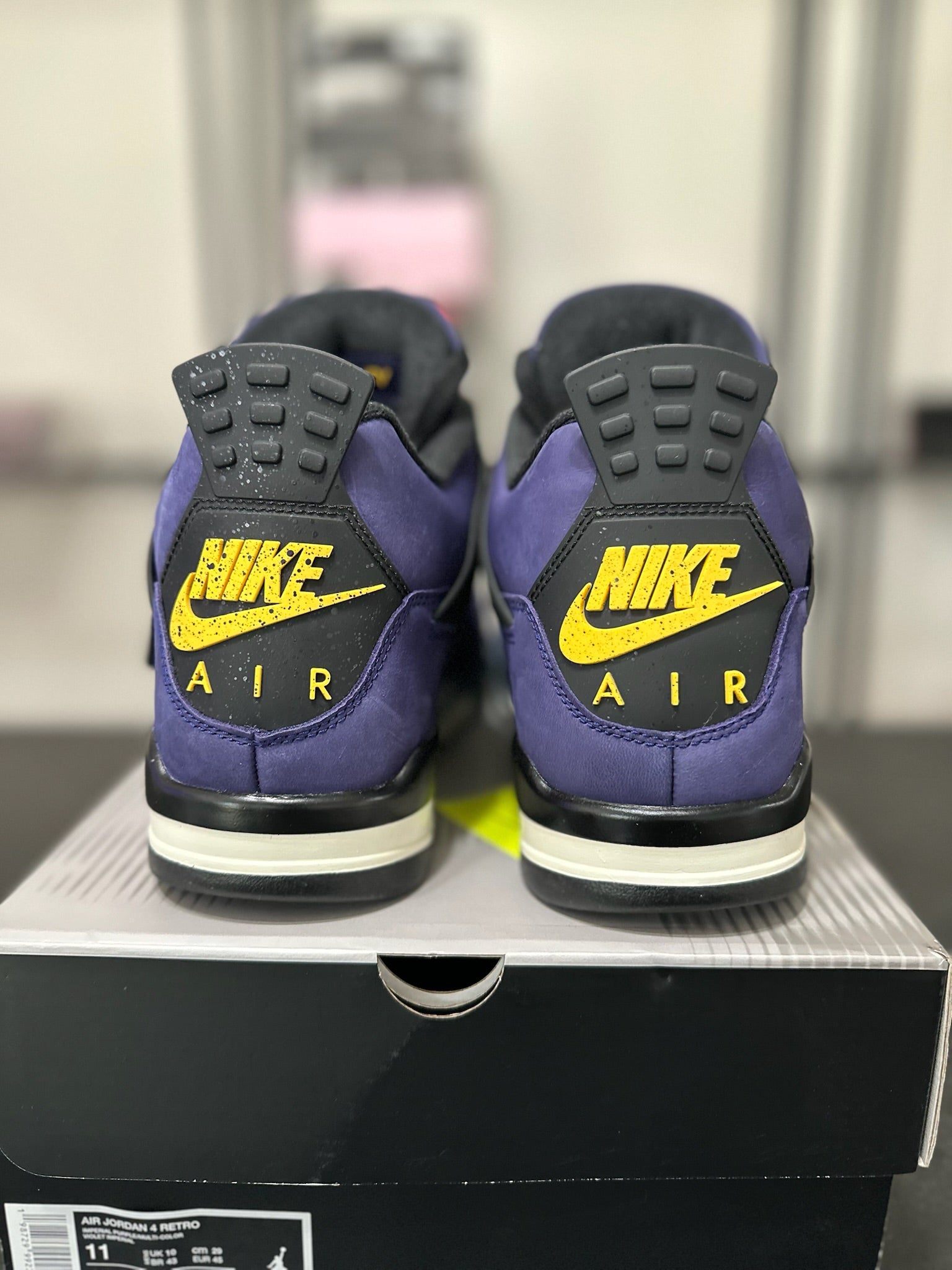 Size 11 - J4 Lakers