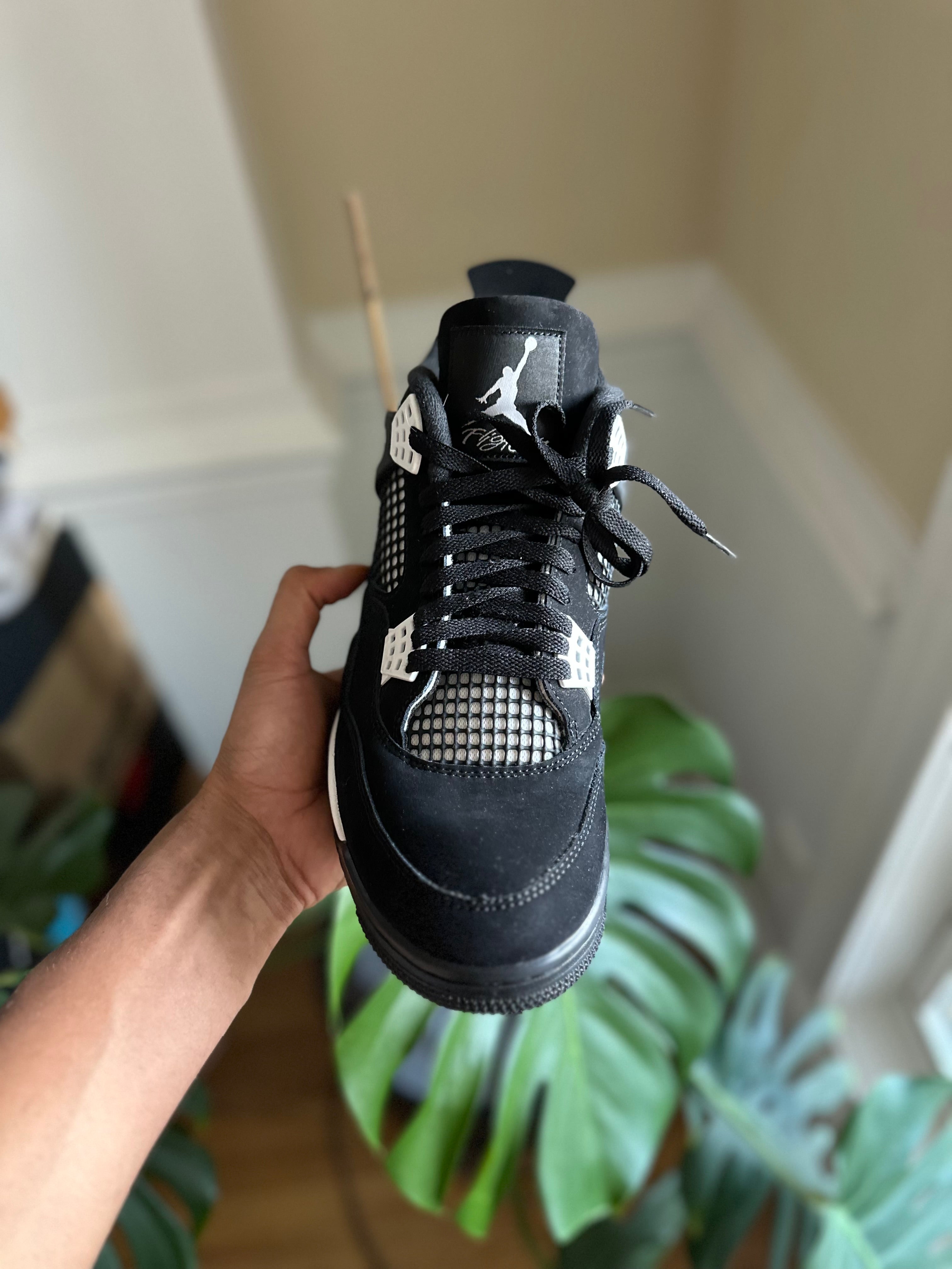 Size 11.5 - J4 white thunder