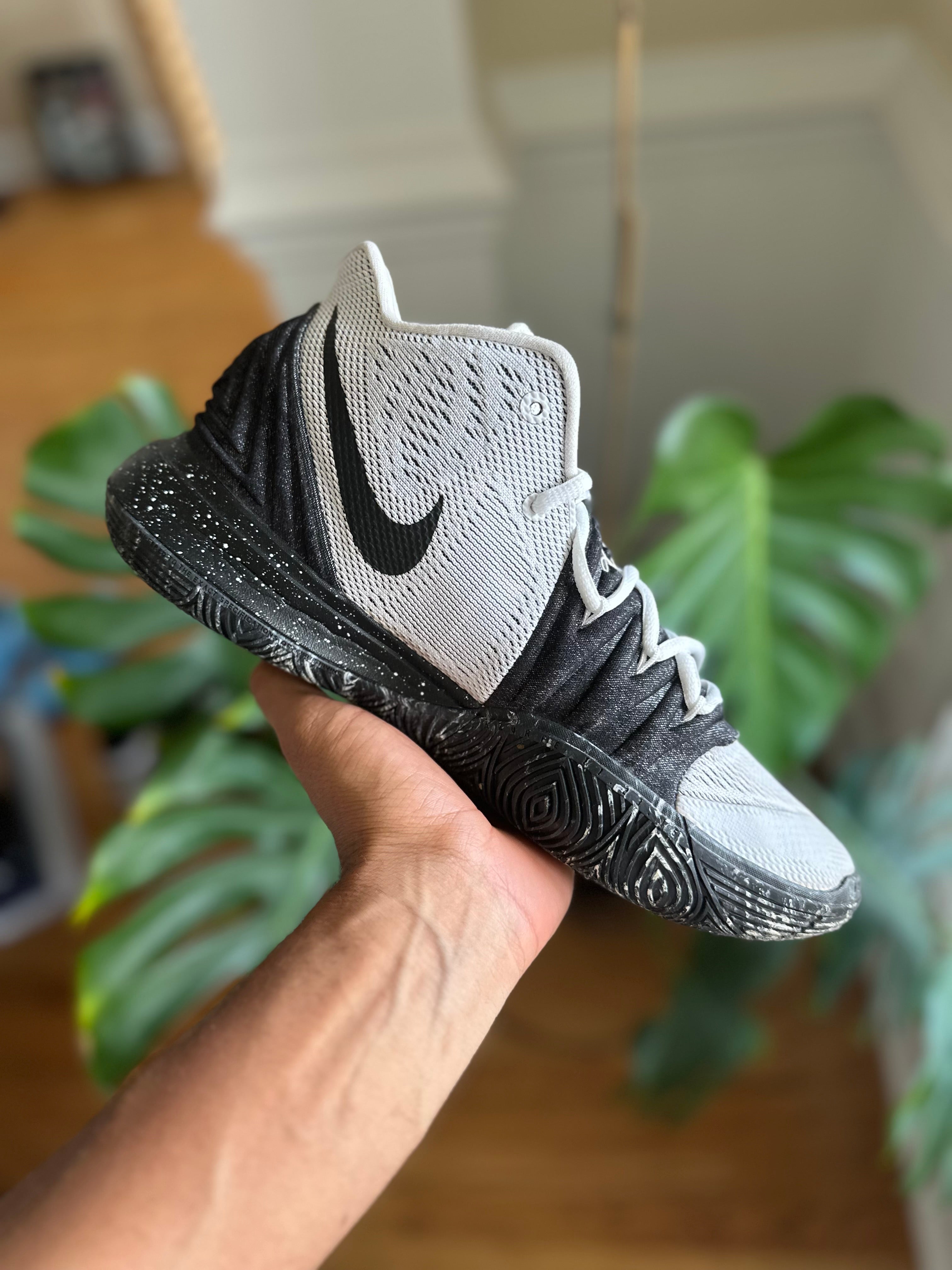 Size 9 - Kyrie 5 Oreo
