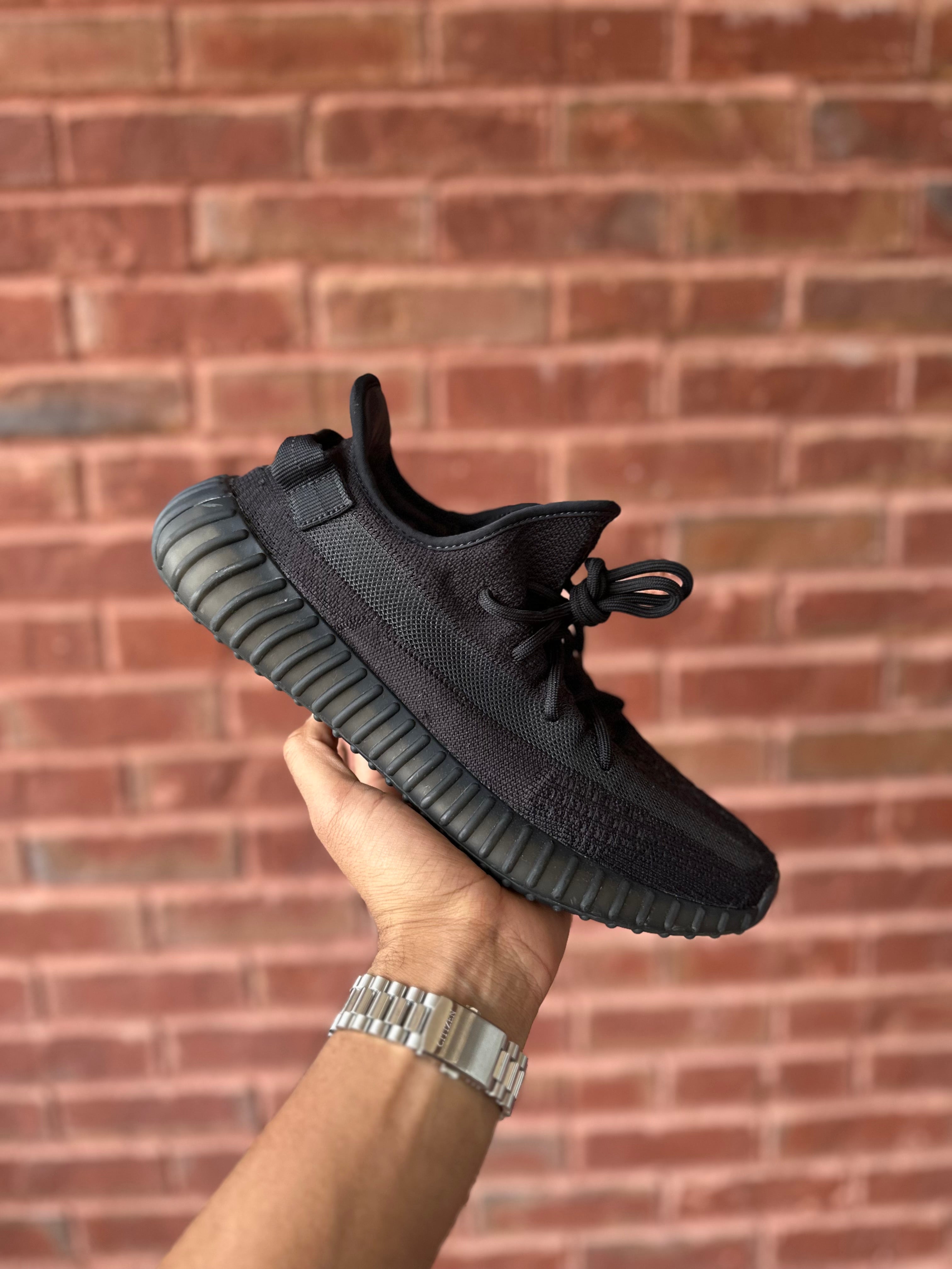 Size 10 - YZY 350 onyx