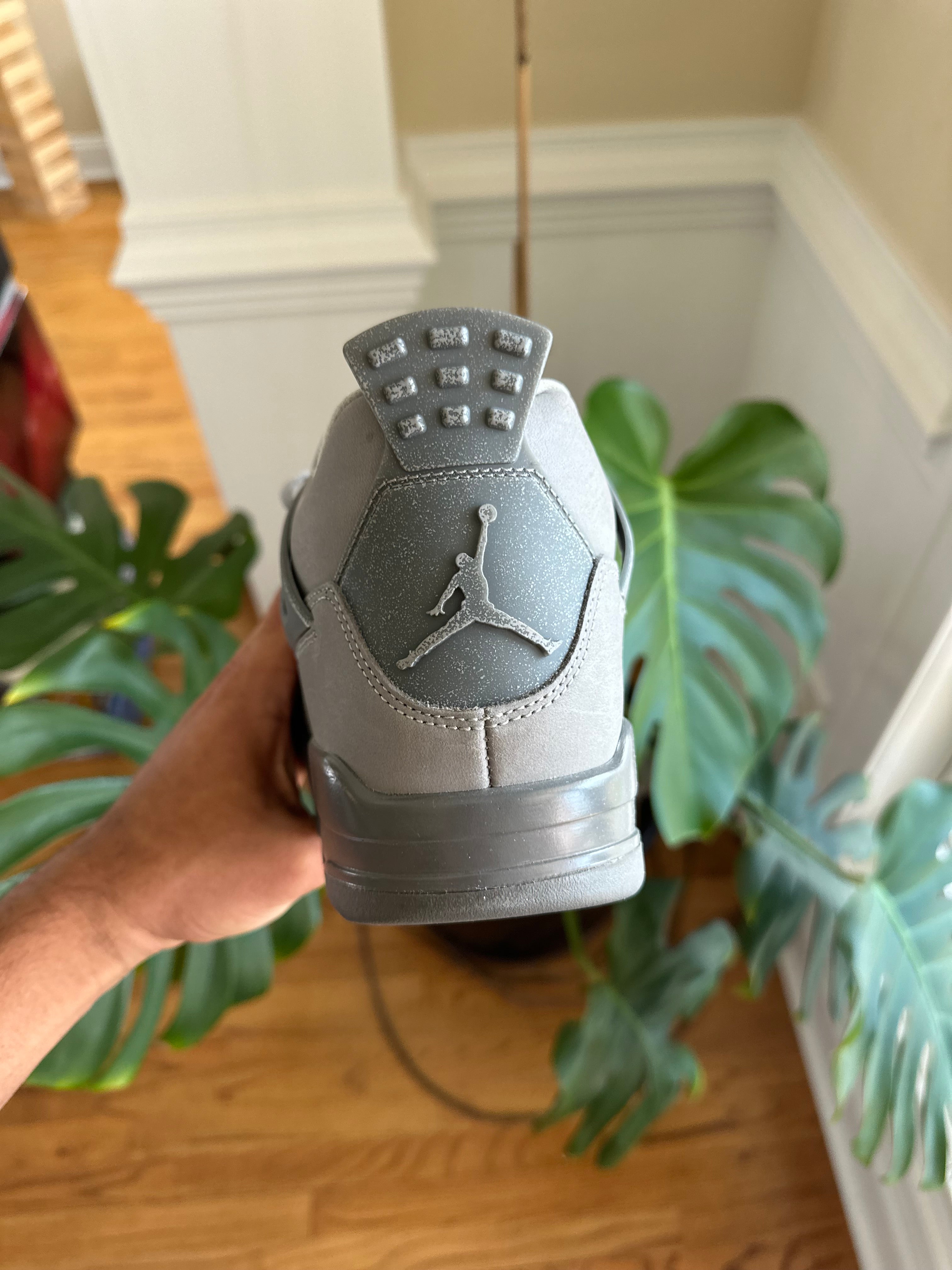Size 10 - J4 wet cement